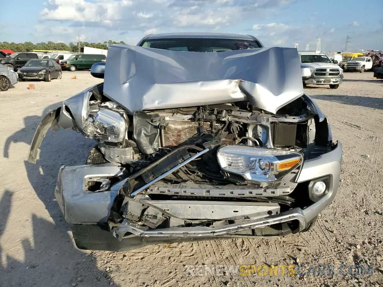 5 Photograph of a damaged car 5TFAZ5CN4MX114627 TOYOTA TACOMA 2021