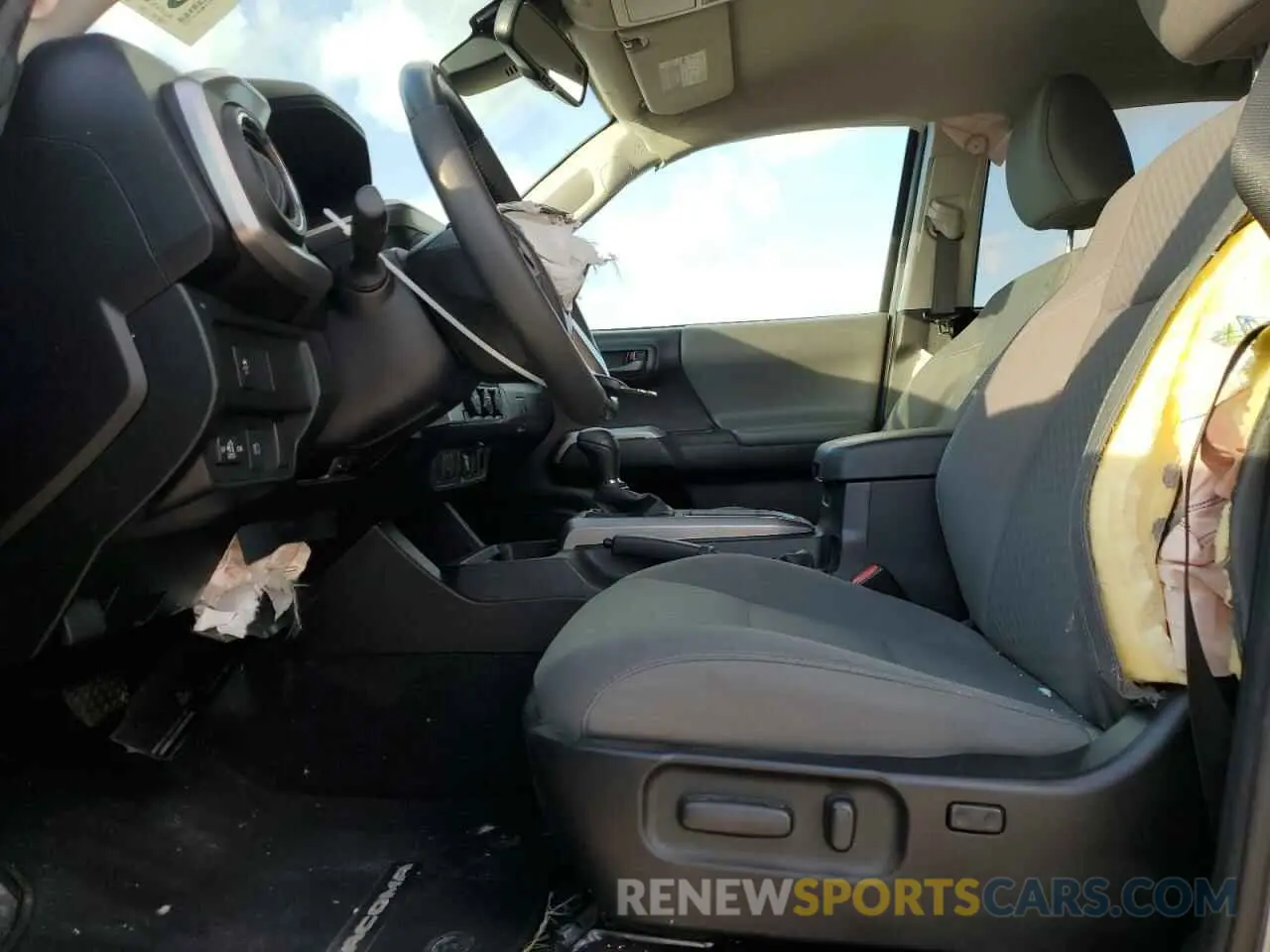 7 Photograph of a damaged car 5TFAZ5CN4MX114627 TOYOTA TACOMA 2021