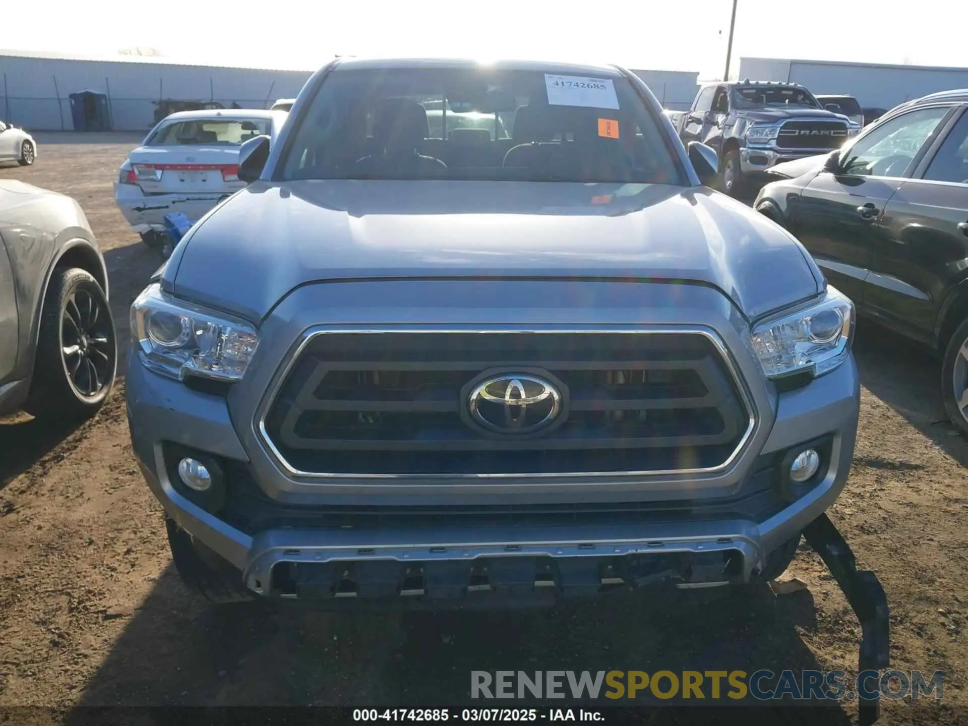 12 Фотография поврежденного автомобиля 5TFAZ5CN6MX096177 TOYOTA TACOMA 2021