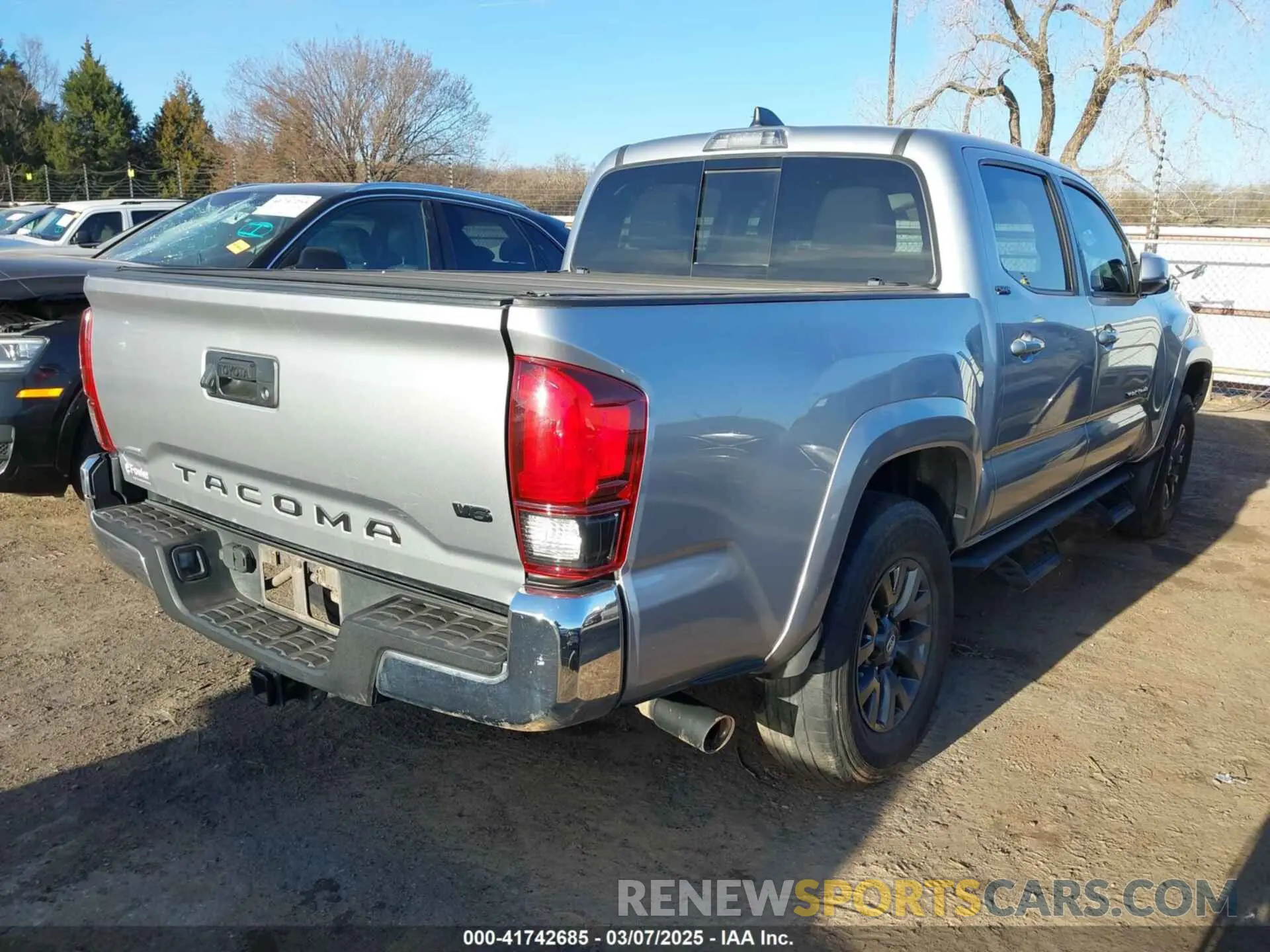 4 Фотография поврежденного автомобиля 5TFAZ5CN6MX096177 TOYOTA TACOMA 2021