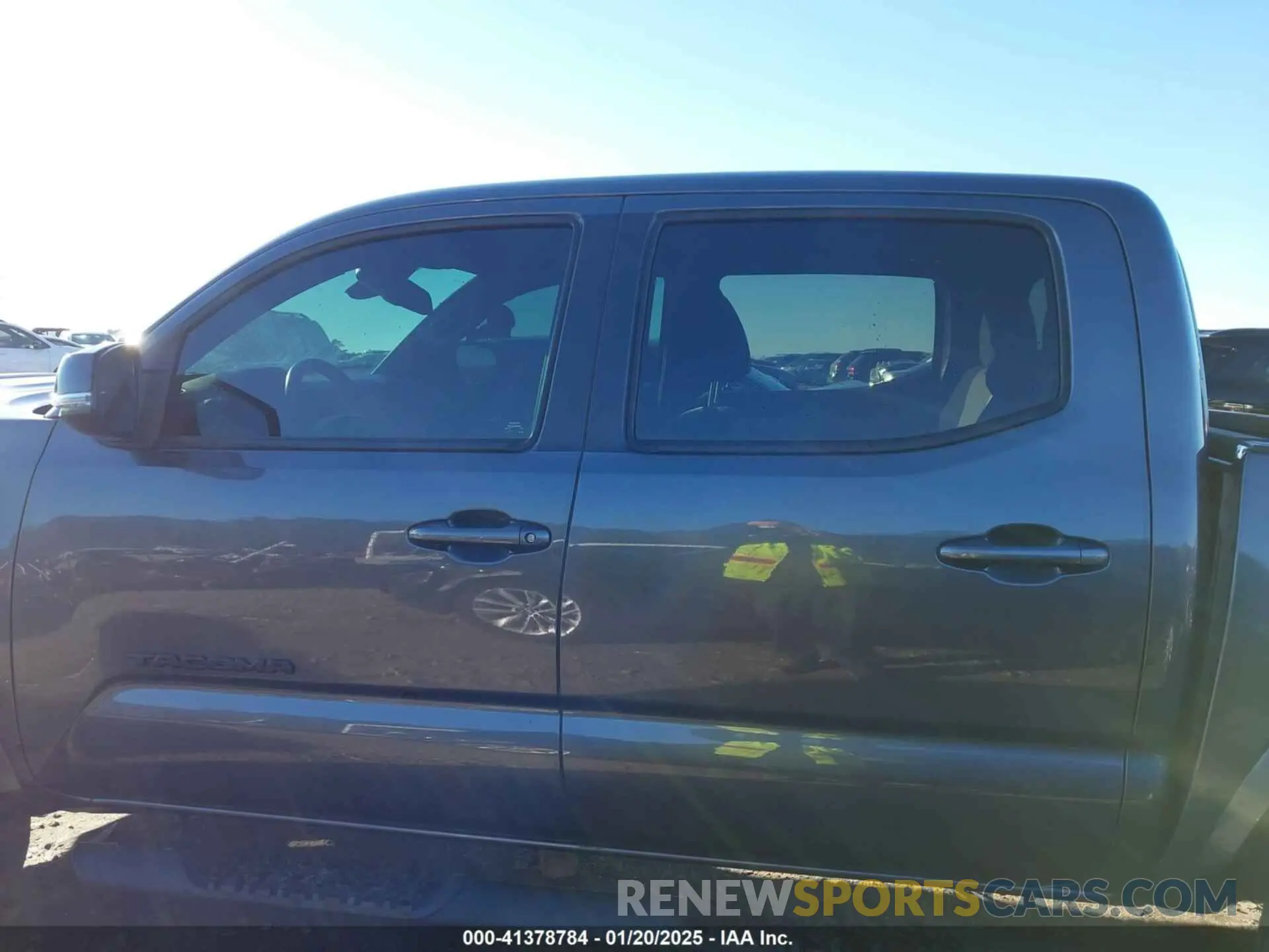 14 Photograph of a damaged car 5TFAZ5CN6MX112104 TOYOTA TACOMA 2021