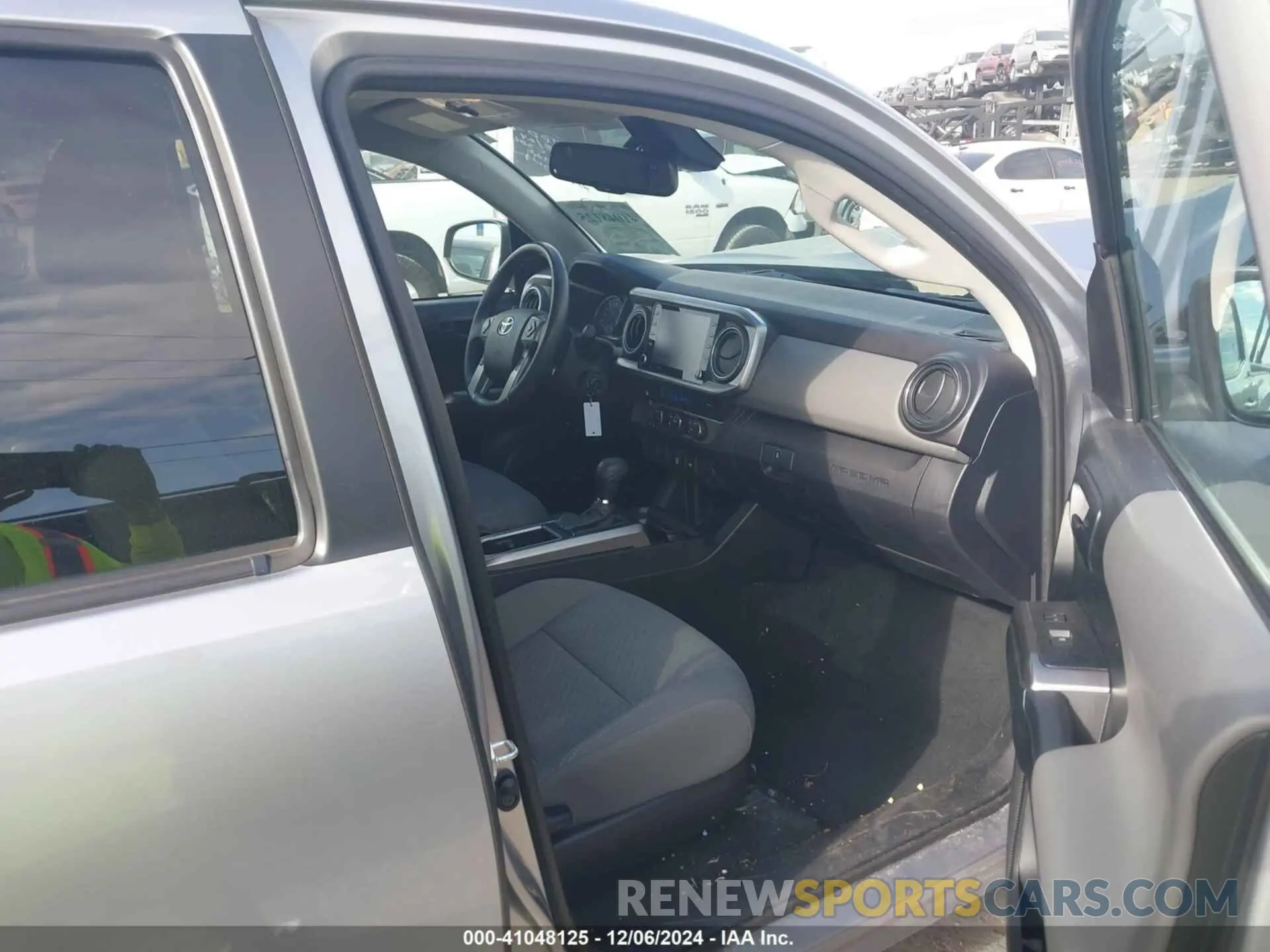 5 Фотография поврежденного автомобиля 5TFAZ5CN6MX115861 TOYOTA TACOMA 2021
