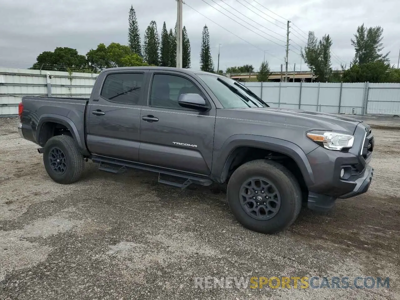 4 Photograph of a damaged car 5TFAZ5CN7MX098617 TOYOTA TACOMA 2021