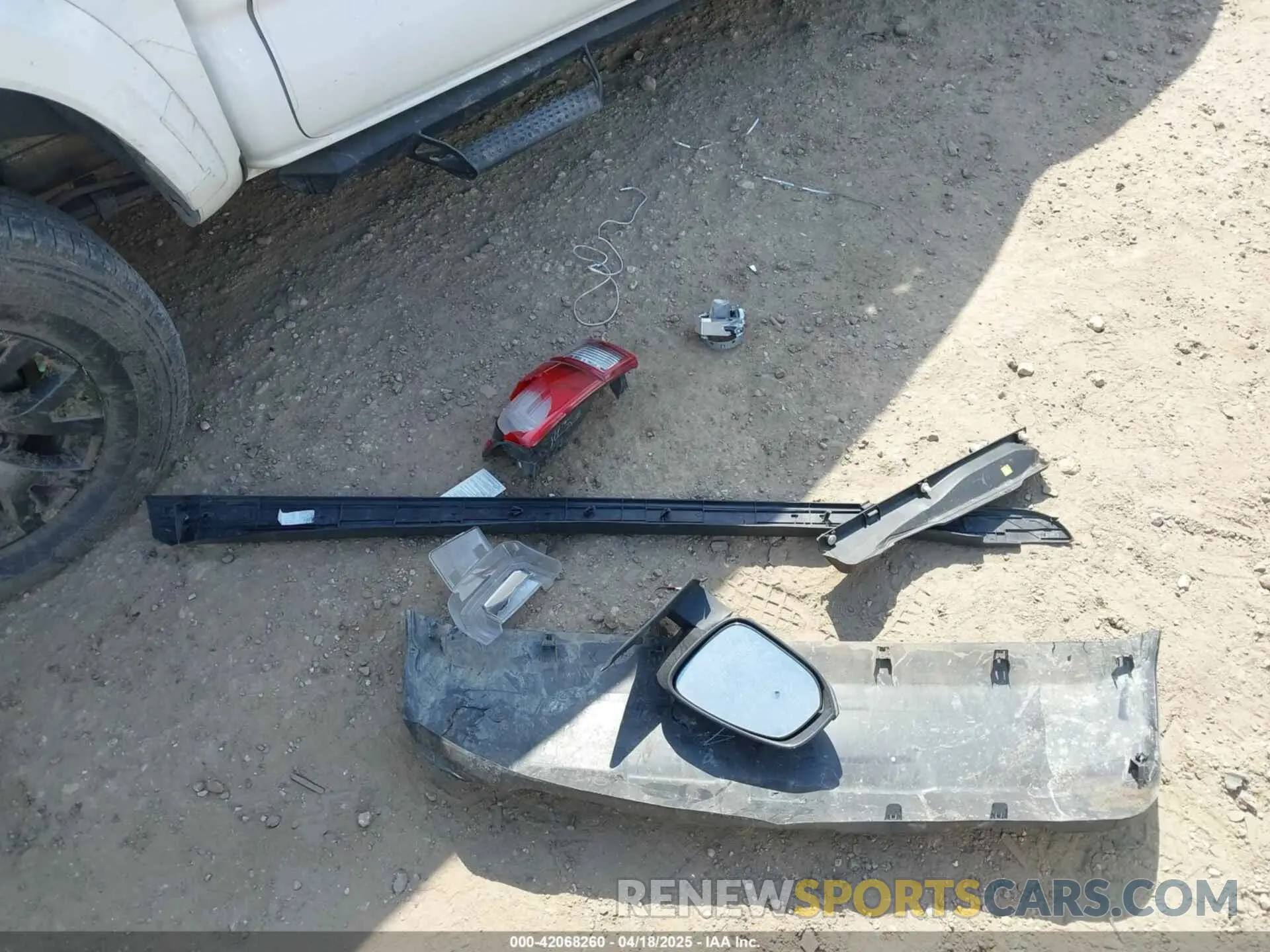 12 Photograph of a damaged car 5TFAZ5CN7MX100687 TOYOTA TACOMA 2021