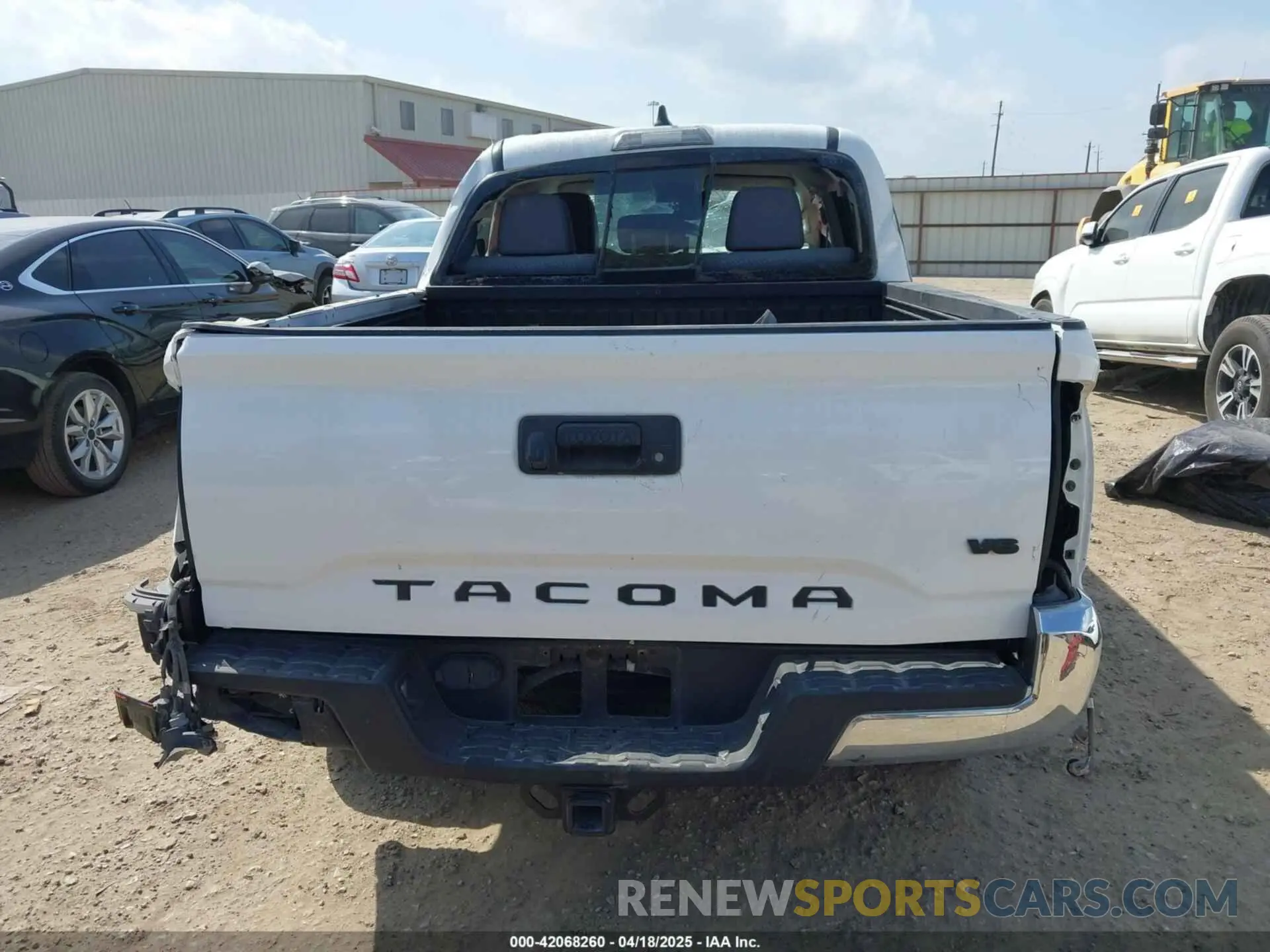 17 Photograph of a damaged car 5TFAZ5CN7MX100687 TOYOTA TACOMA 2021