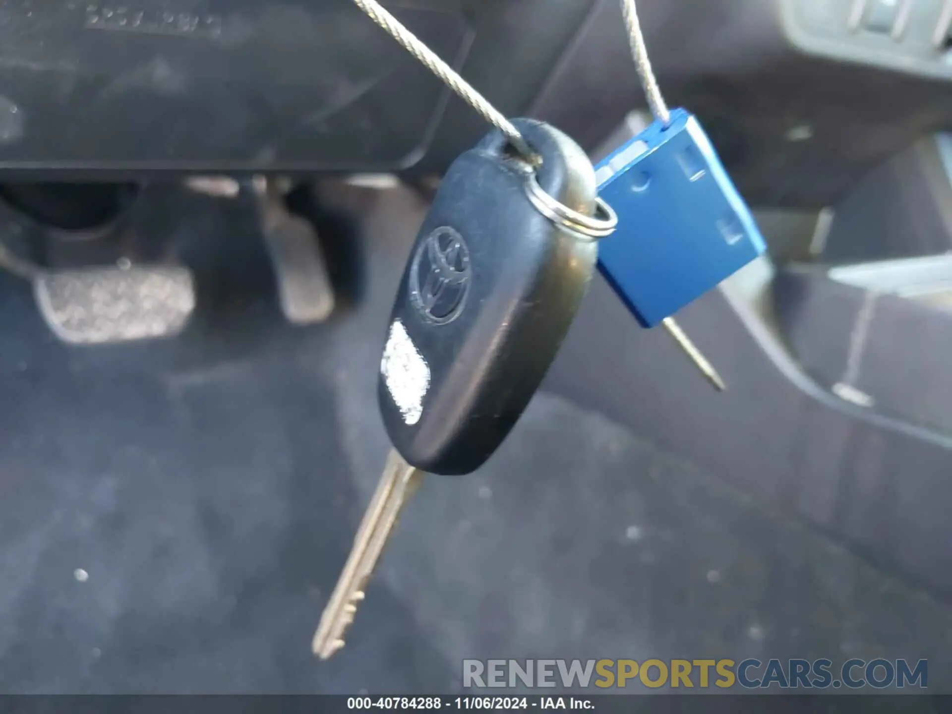 11 Photograph of a damaged car 5TFAZ5CN8MX098979 TOYOTA TACOMA 2021
