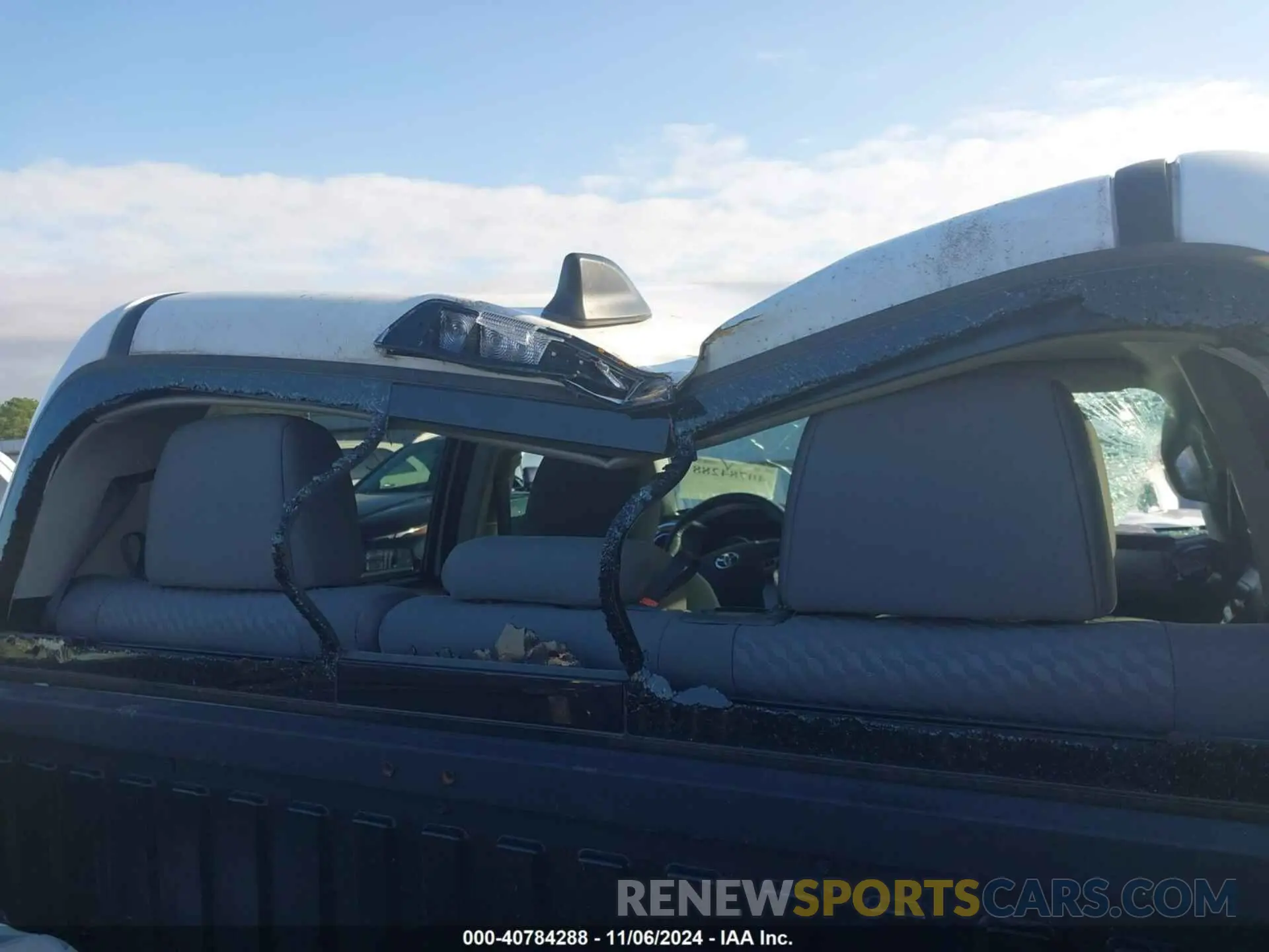 19 Photograph of a damaged car 5TFAZ5CN8MX098979 TOYOTA TACOMA 2021