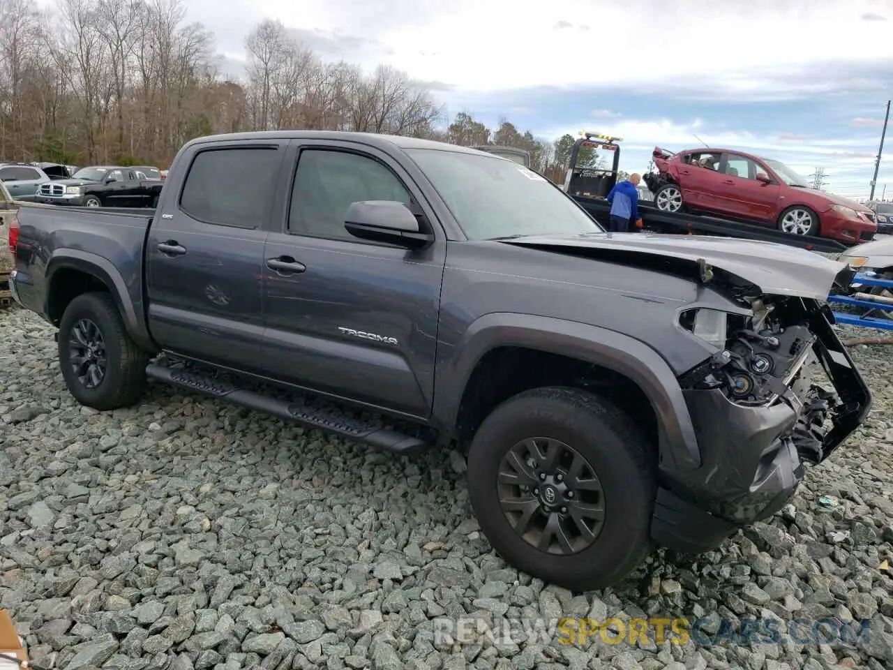 4 Photograph of a damaged car 5TFAZ5CN8MX102786 TOYOTA TACOMA 2021