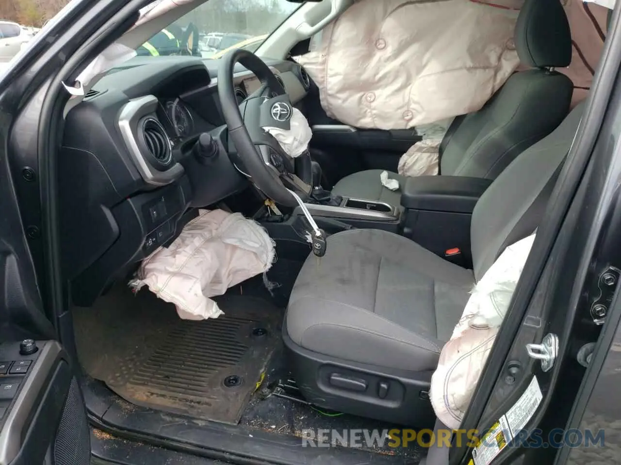 7 Photograph of a damaged car 5TFAZ5CN8MX102786 TOYOTA TACOMA 2021
