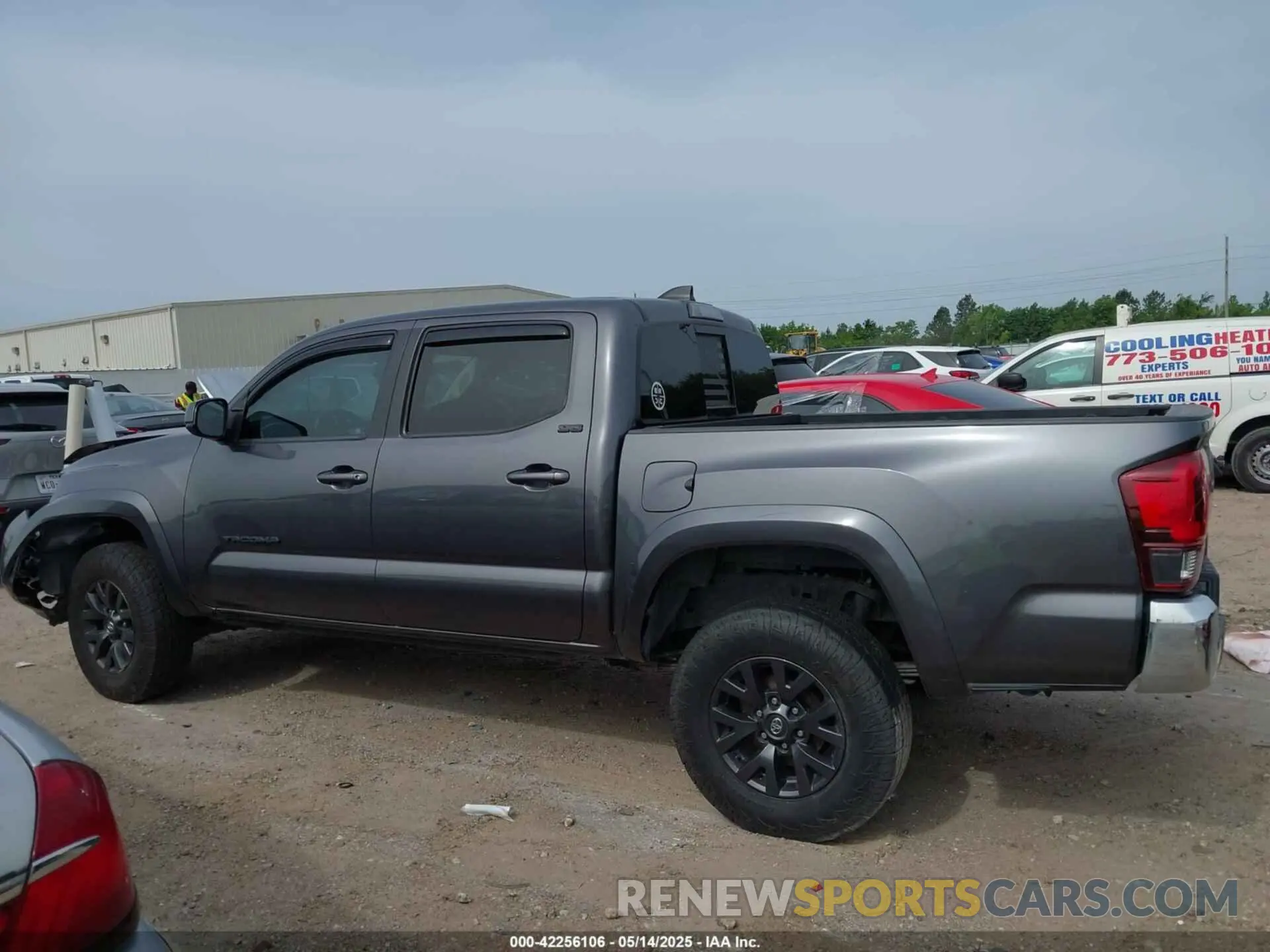 14 Photograph of a damaged car 5TFAZ5CN9MX105504 TOYOTA TACOMA 2021