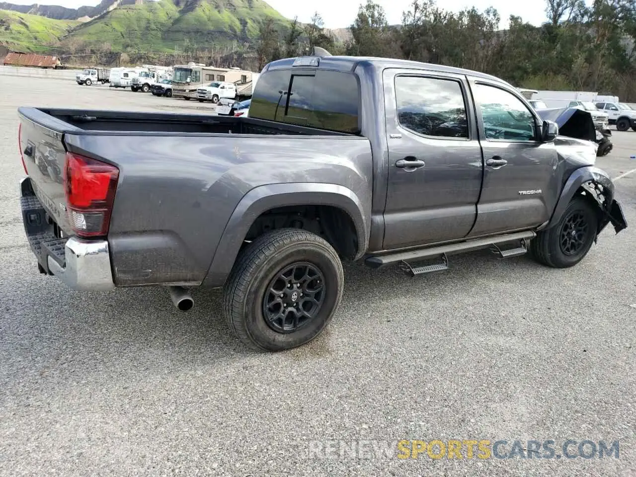 3 Photograph of a damaged car 5TFAZ5CN9MX105695 TOYOTA TACOMA 2021