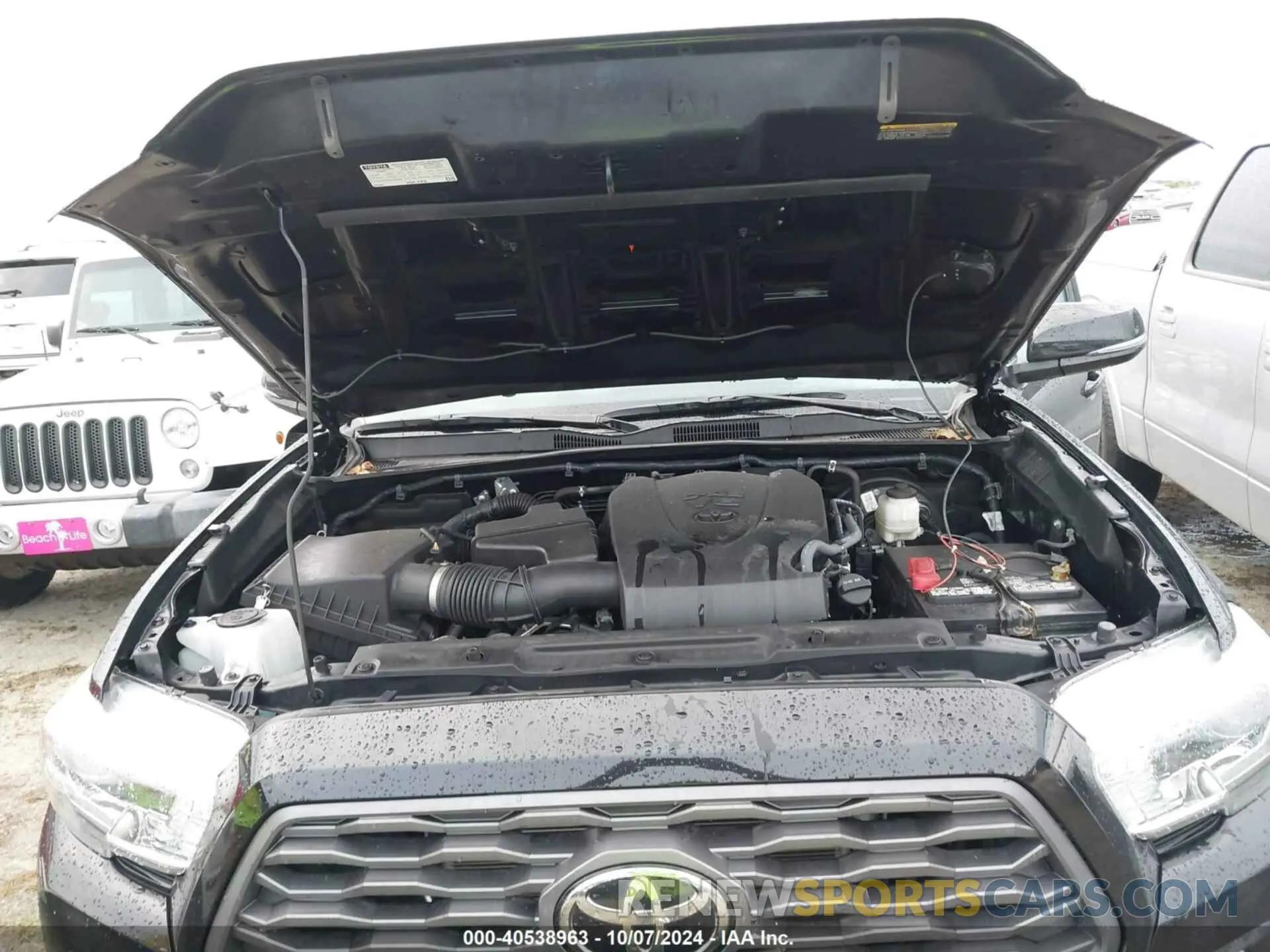 10 Photograph of a damaged car 5TFAZ5CNXMX114499 TOYOTA TACOMA 2021