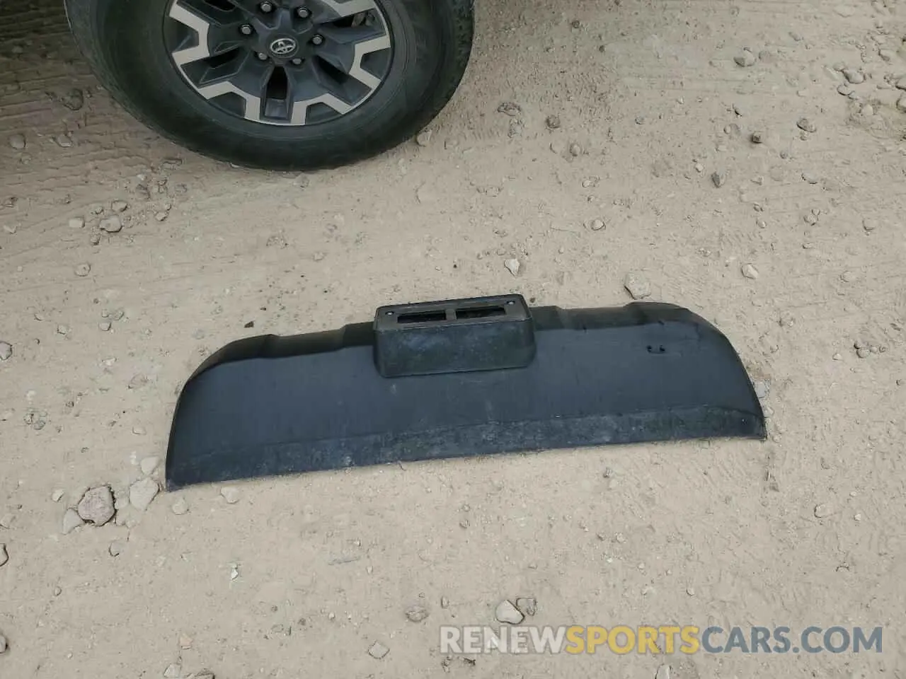 12 Фотография поврежденного автомобиля 5TFCZ5AN1MX250841 TOYOTA TACOMA 2021