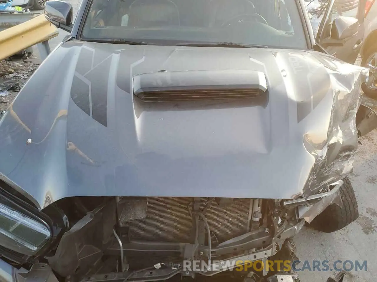 11 Фотография поврежденного автомобиля 5TFCZ5AN1MX260981 TOYOTA TACOMA 2021