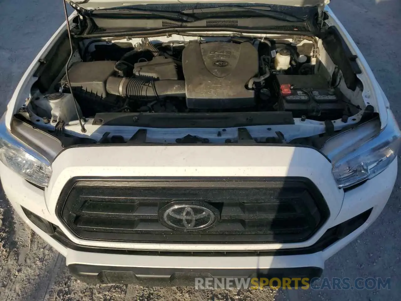 11 Photograph of a damaged car 5TFCZ5AN1MX269941 TOYOTA TACOMA 2021