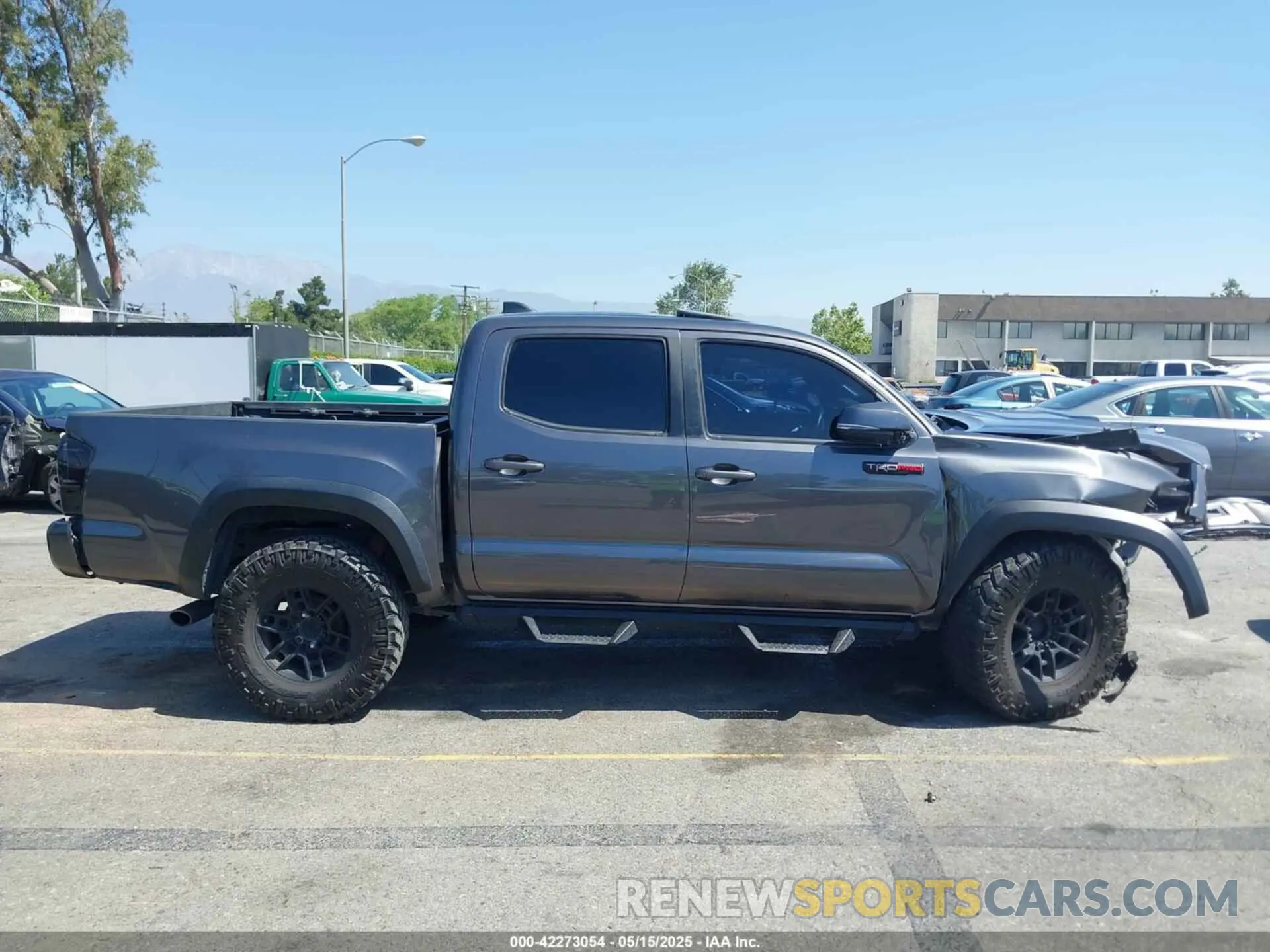 13 Photograph of a damaged car 5TFCZ5AN1MX274315 TOYOTA TACOMA 2021
