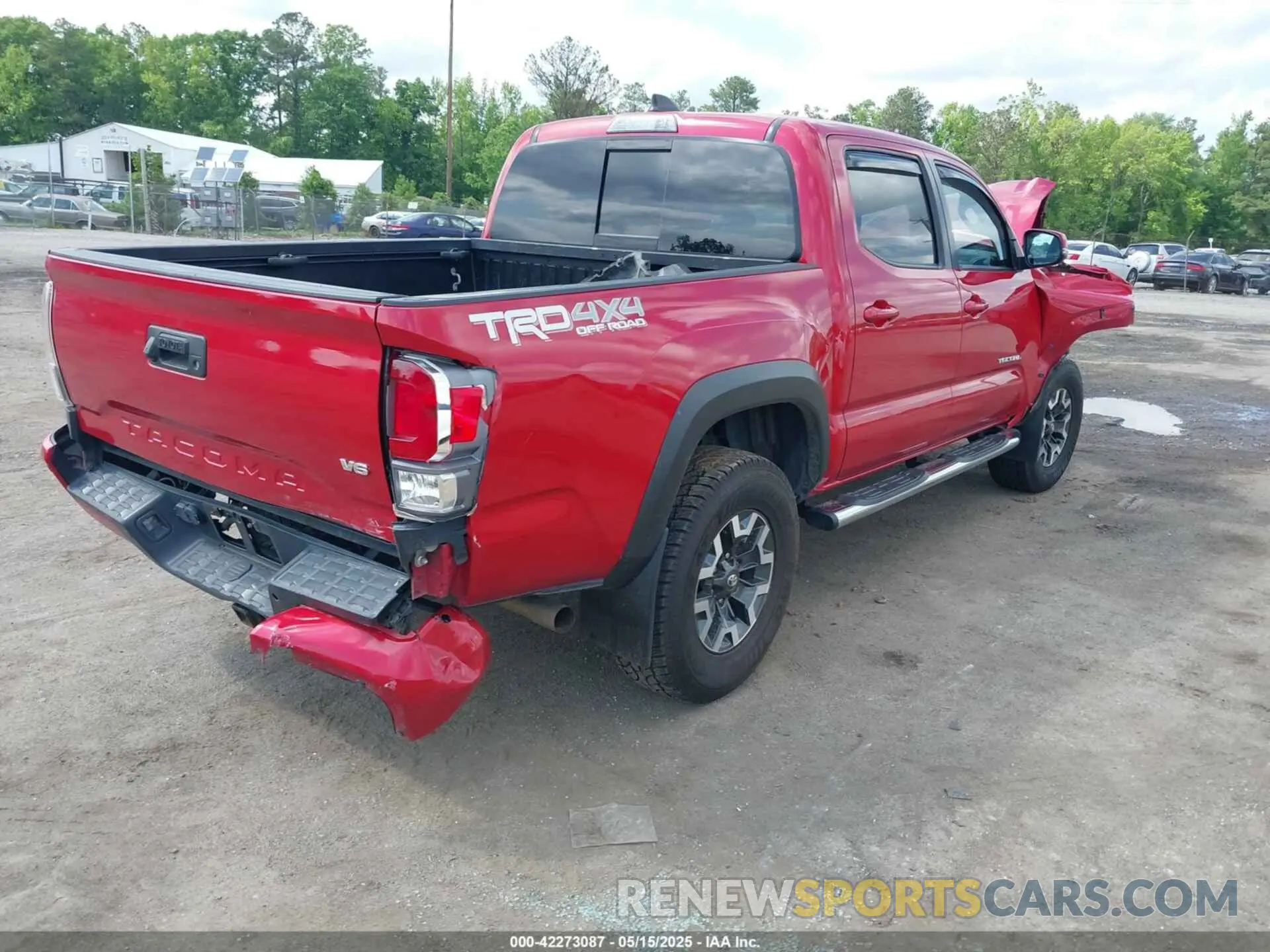 4 Photograph of a damaged car 5TFCZ5AN2MX263159 TOYOTA TACOMA 2021