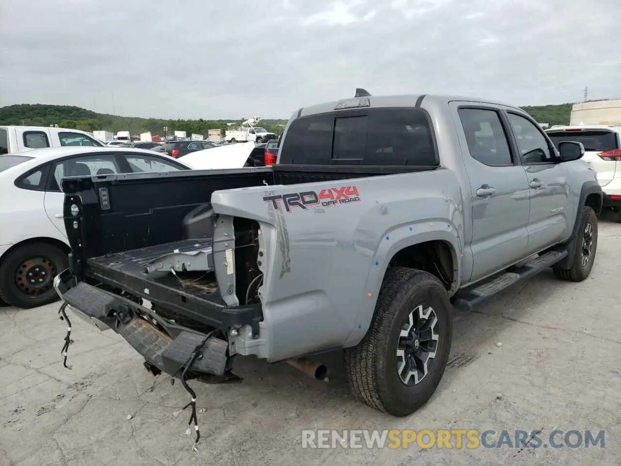4 Фотография поврежденного автомобиля 5TFCZ5AN2MX263193 TOYOTA TACOMA 2021