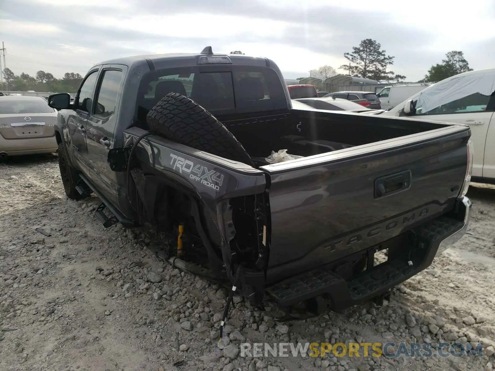 3 Photograph of a damaged car 5TFCZ5AN3MX255345 TOYOTA TACOMA 2021