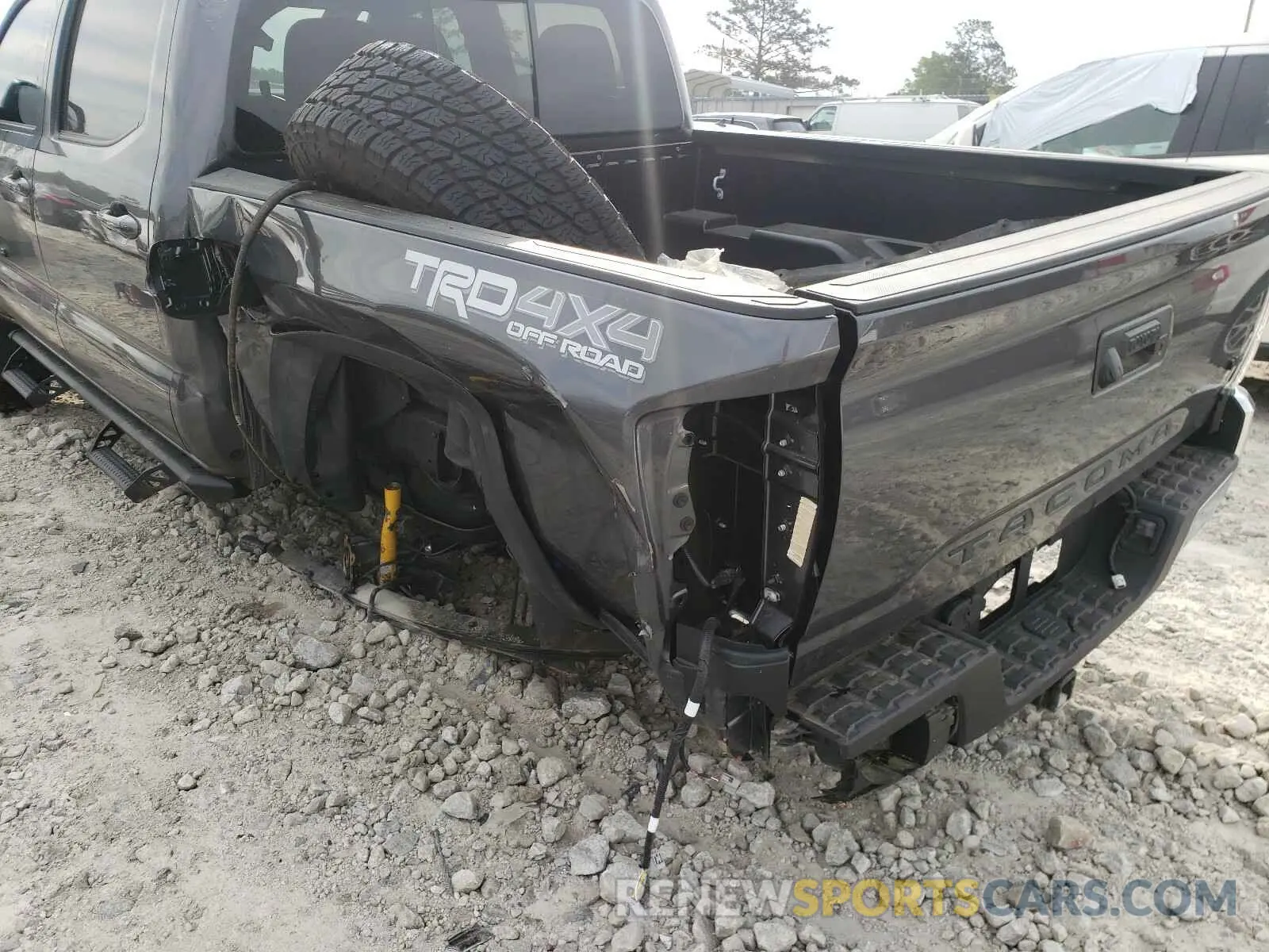 9 Photograph of a damaged car 5TFCZ5AN3MX255345 TOYOTA TACOMA 2021