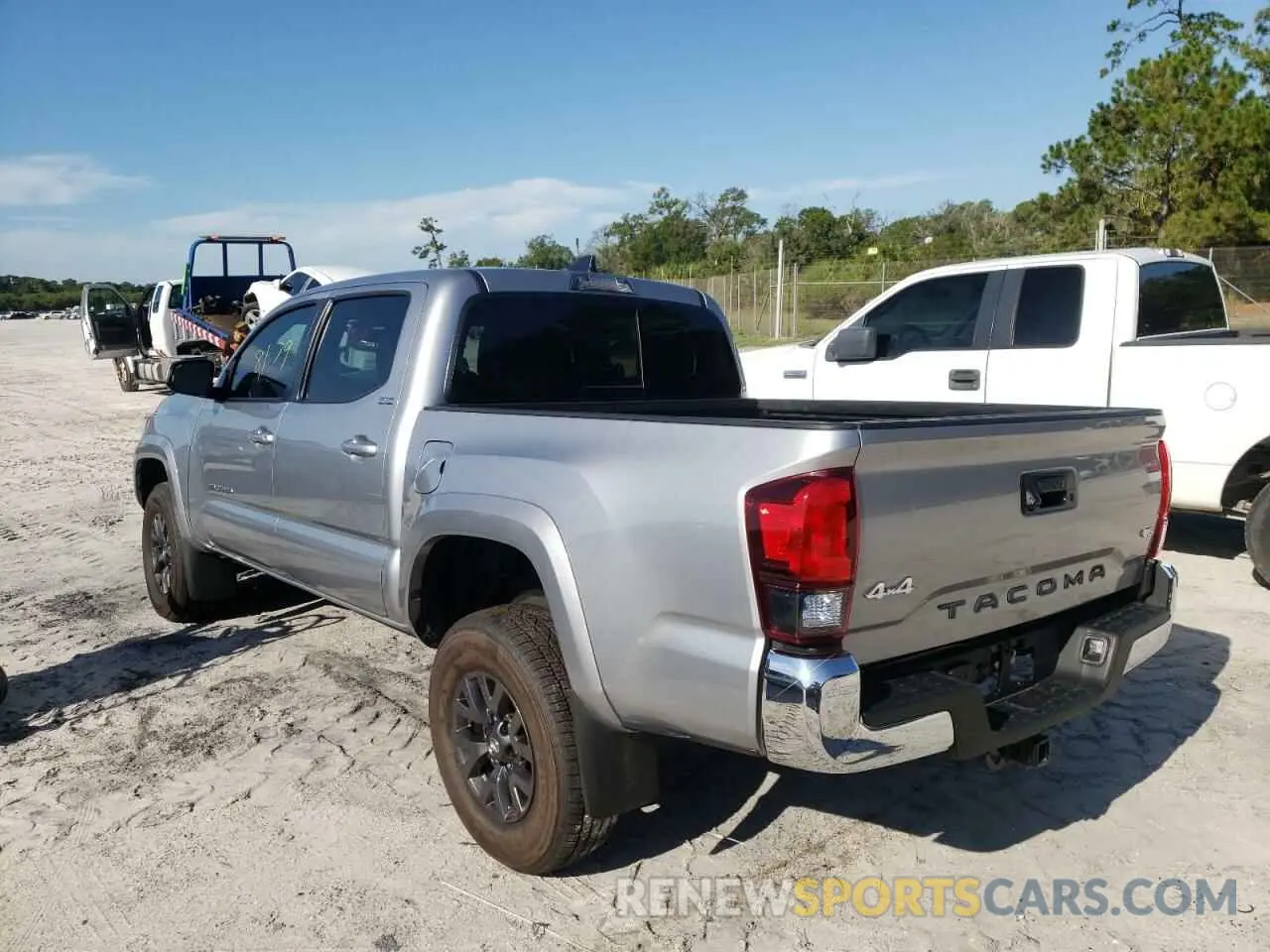 3 Фотография поврежденного автомобиля 5TFCZ5AN4MX259971 TOYOTA TACOMA 2021