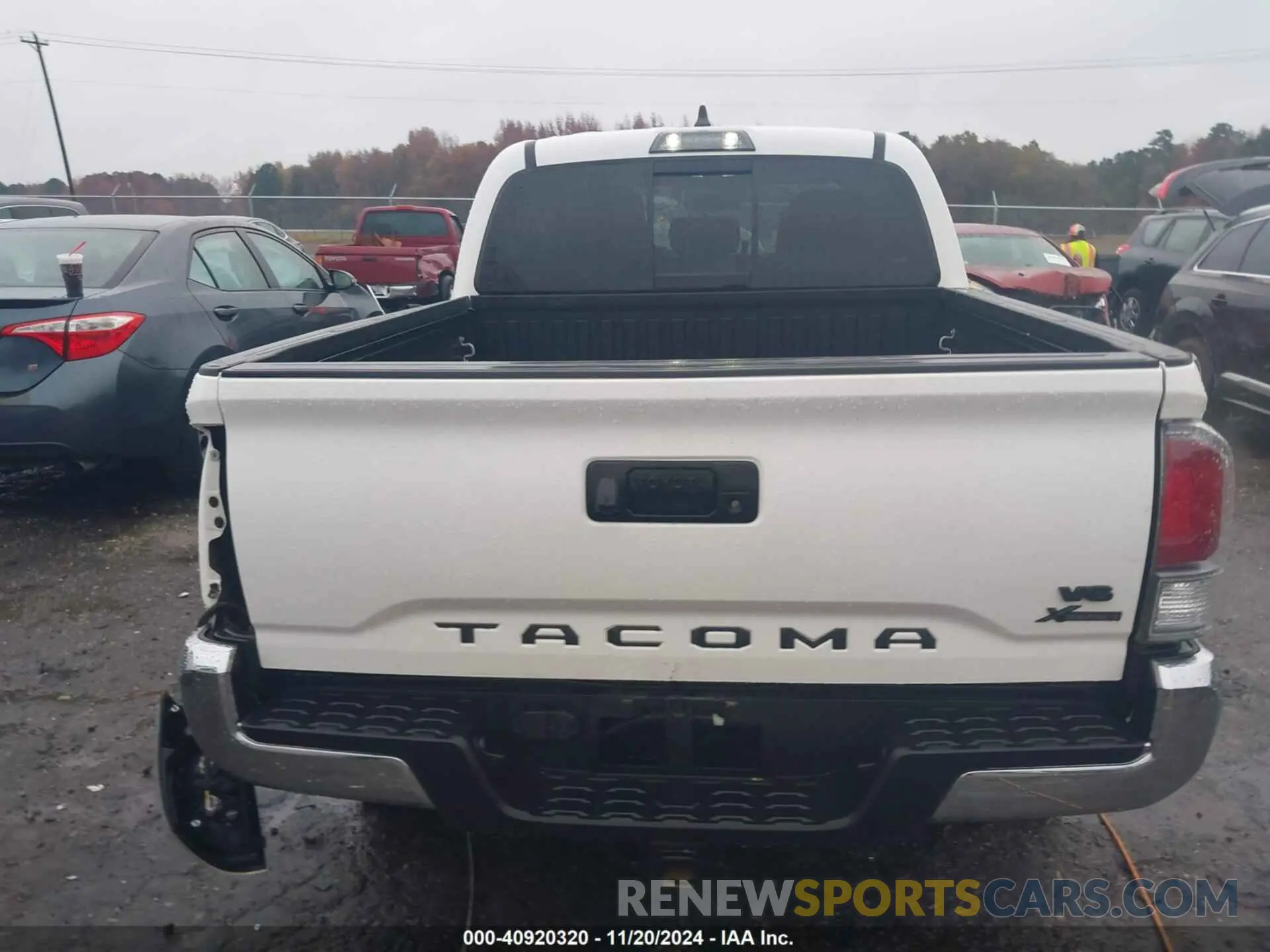 16 Photograph of a damaged car 5TFCZ5AN5MX270316 TOYOTA TACOMA 2021
