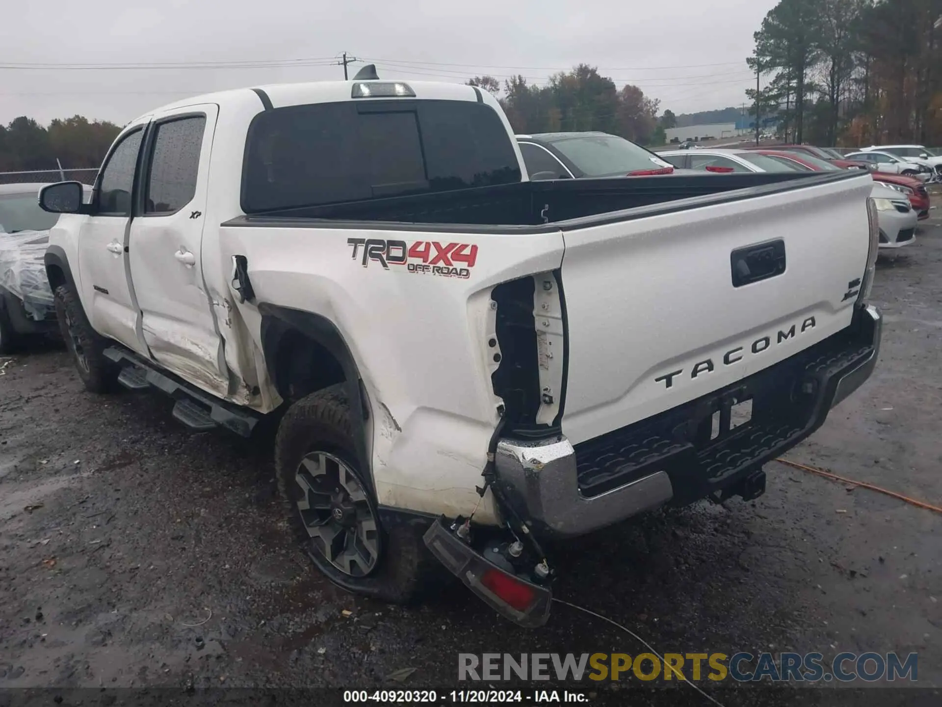 3 Photograph of a damaged car 5TFCZ5AN5MX270316 TOYOTA TACOMA 2021