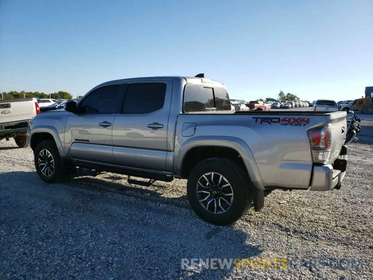 2 Фотография поврежденного автомобиля 5TFCZ5AN5MX273278 TOYOTA TACOMA 2021