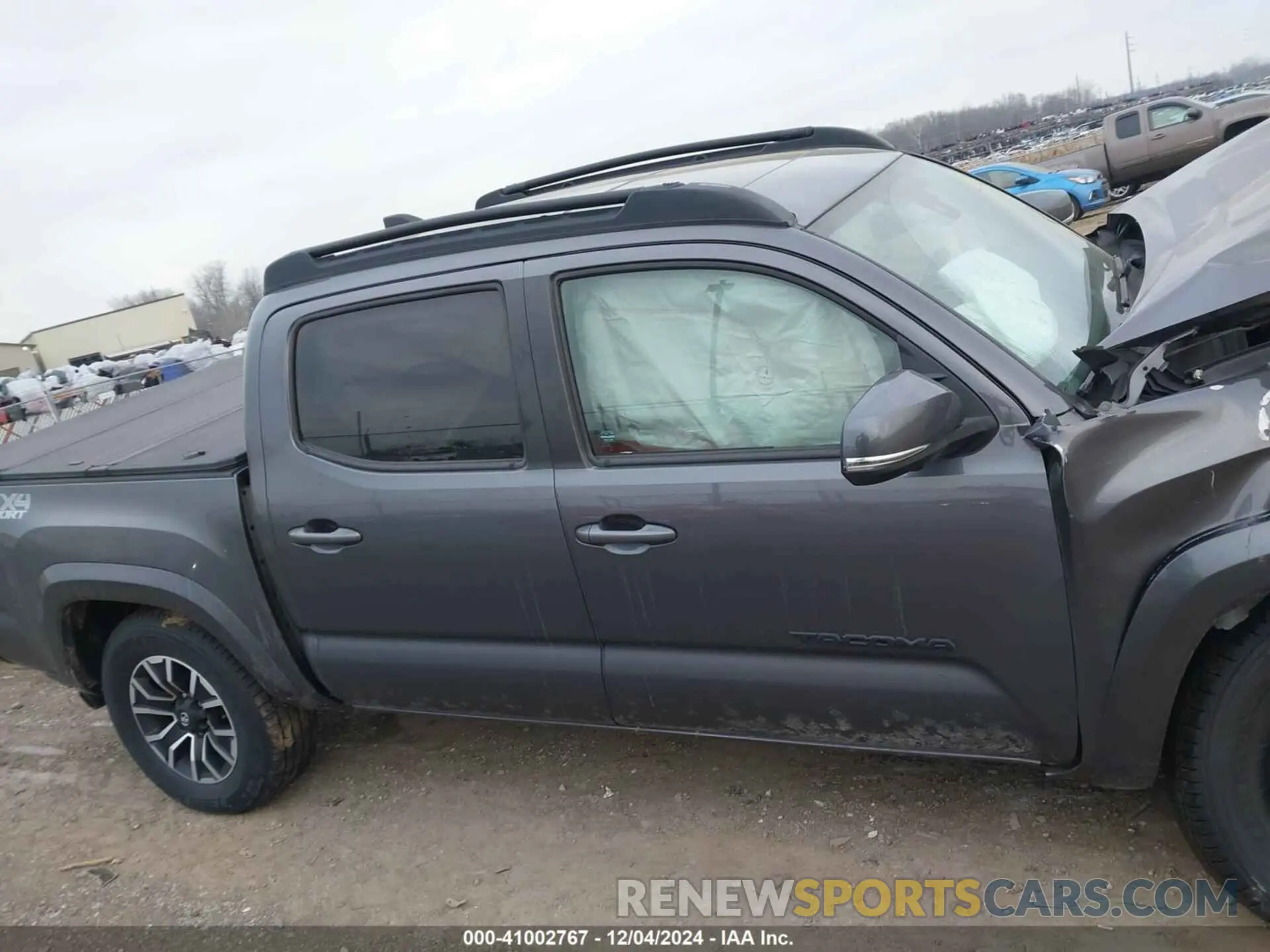 13 Photograph of a damaged car 5TFCZ5AN6MX264878 TOYOTA TACOMA 2021
