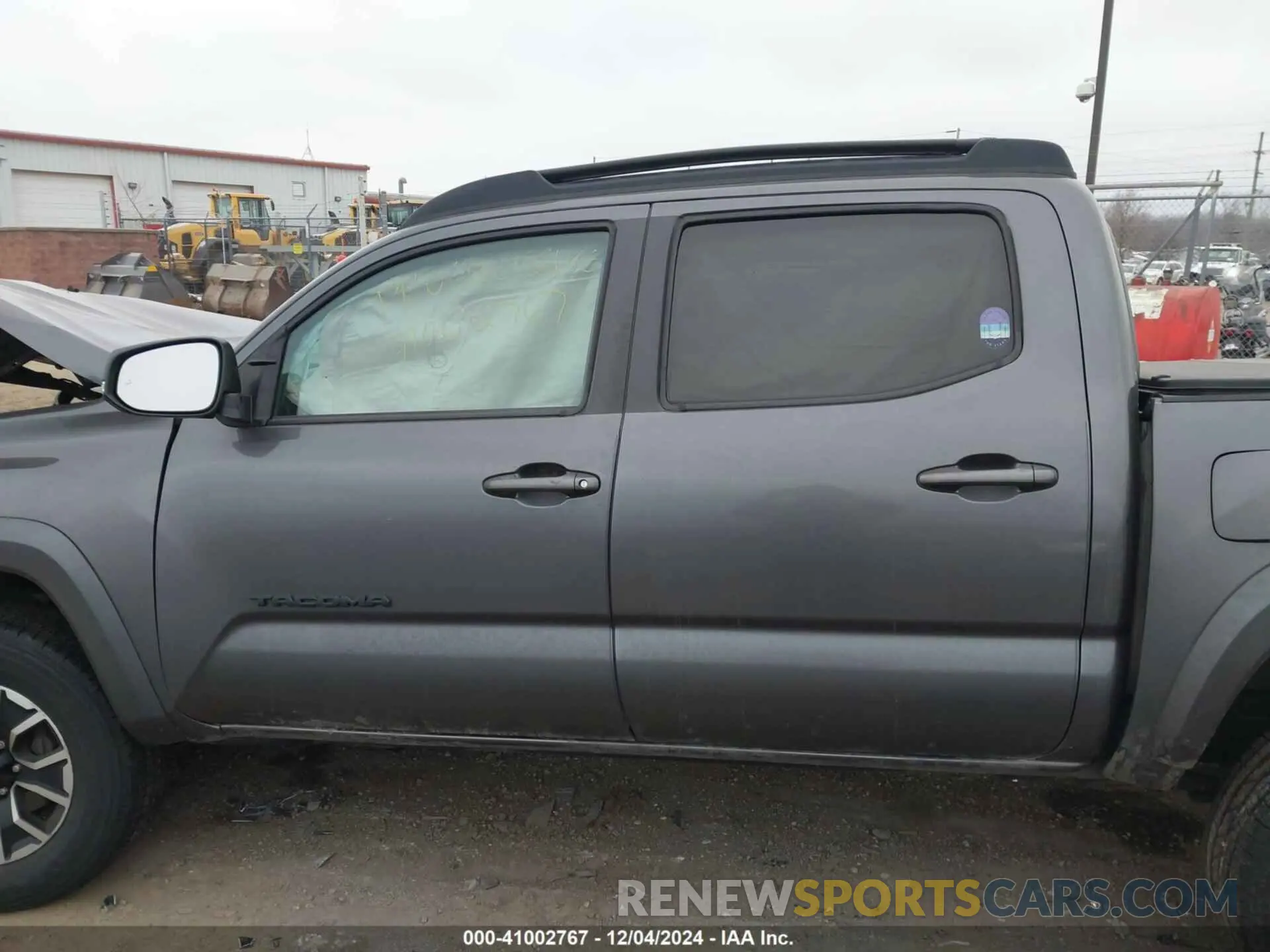 14 Photograph of a damaged car 5TFCZ5AN6MX264878 TOYOTA TACOMA 2021