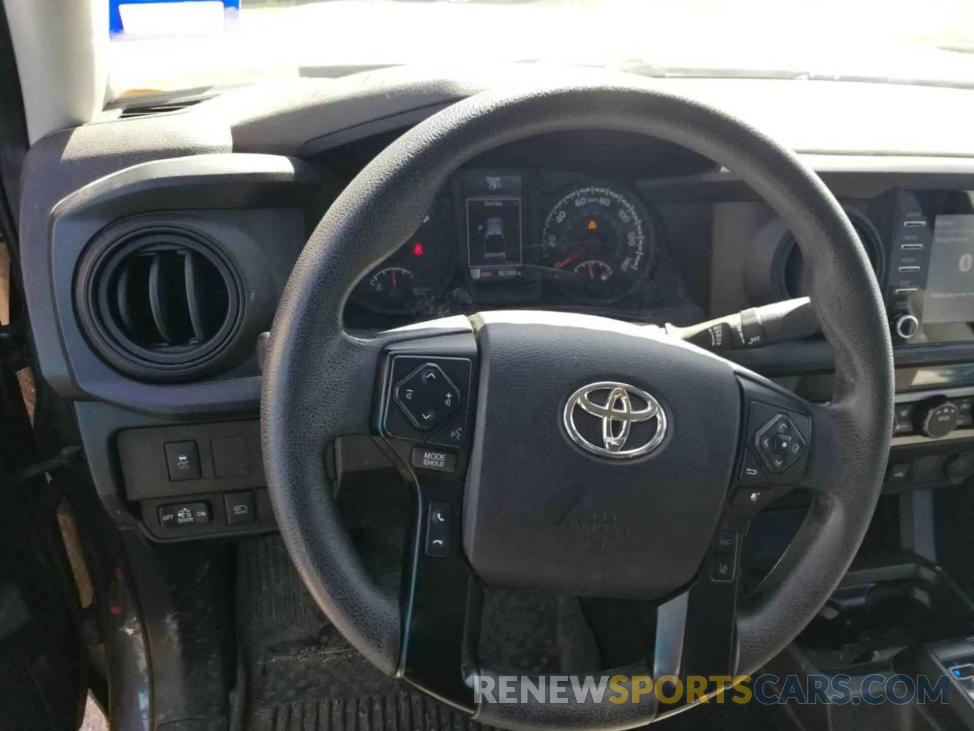 12 Photograph of a damaged car 5TFCZ5AN6MX280997 TOYOTA TACOMA 2021