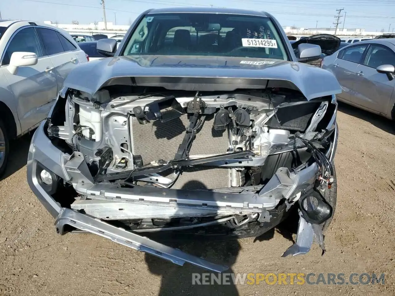 5 Photograph of a damaged car 5TFCZ5AN9MX261926 TOYOTA TACOMA 2021