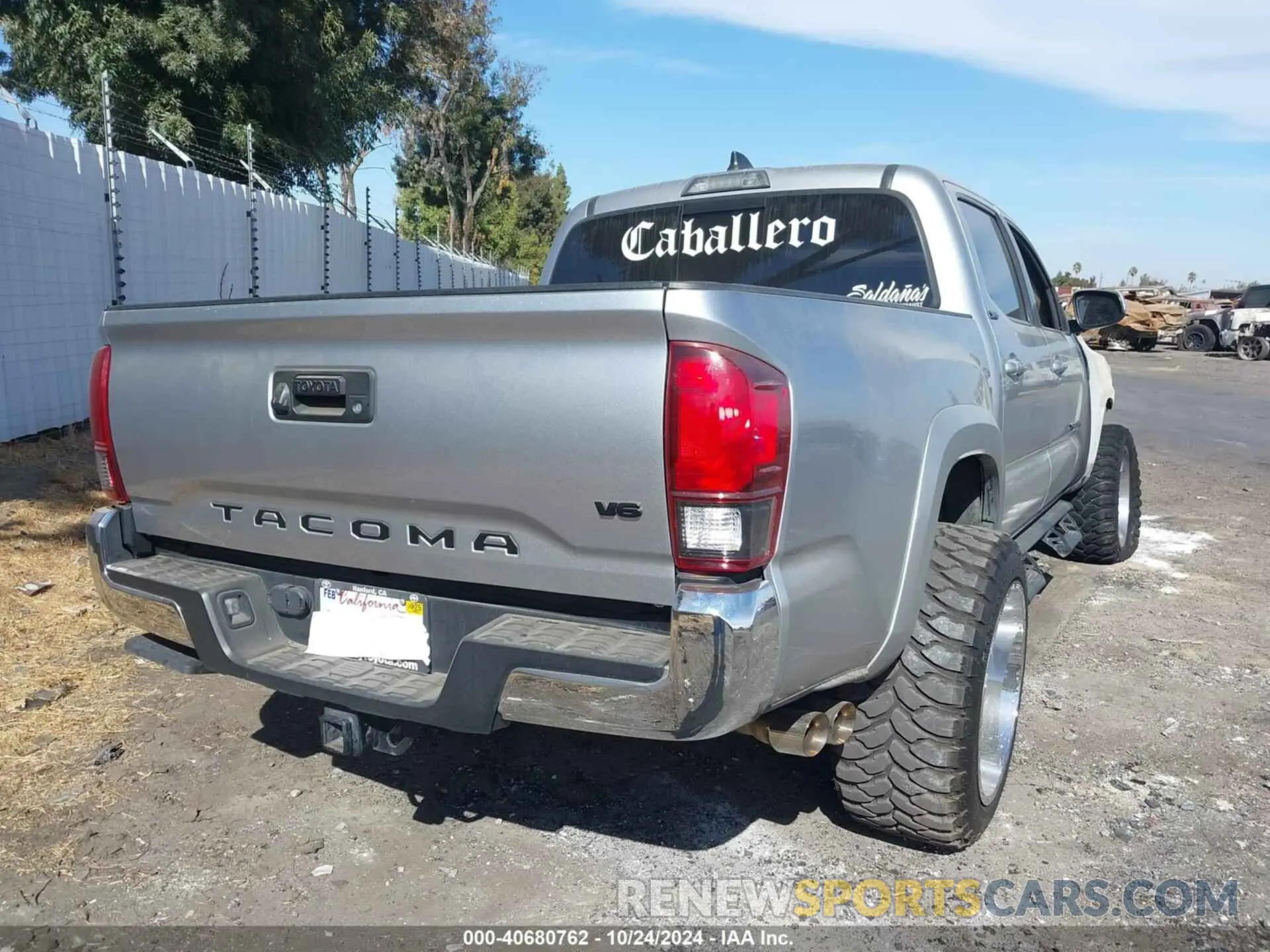 4 Фотография поврежденного автомобиля 3TMAZ5CN0NM173116 TOYOTA TACOMA 2022