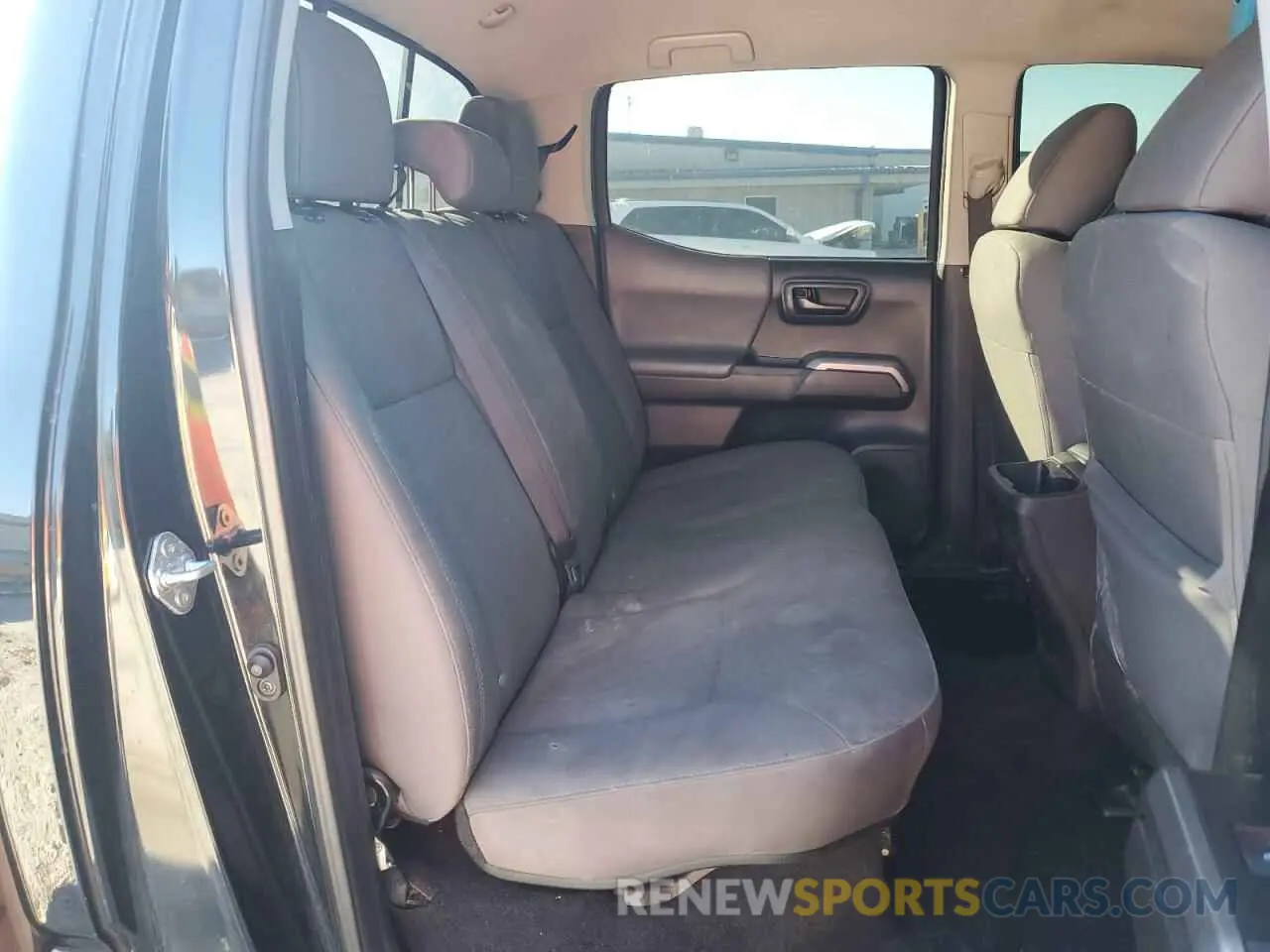 10 Фотография поврежденного автомобиля 3TMAZ5CN0NM175531 TOYOTA TACOMA 2022