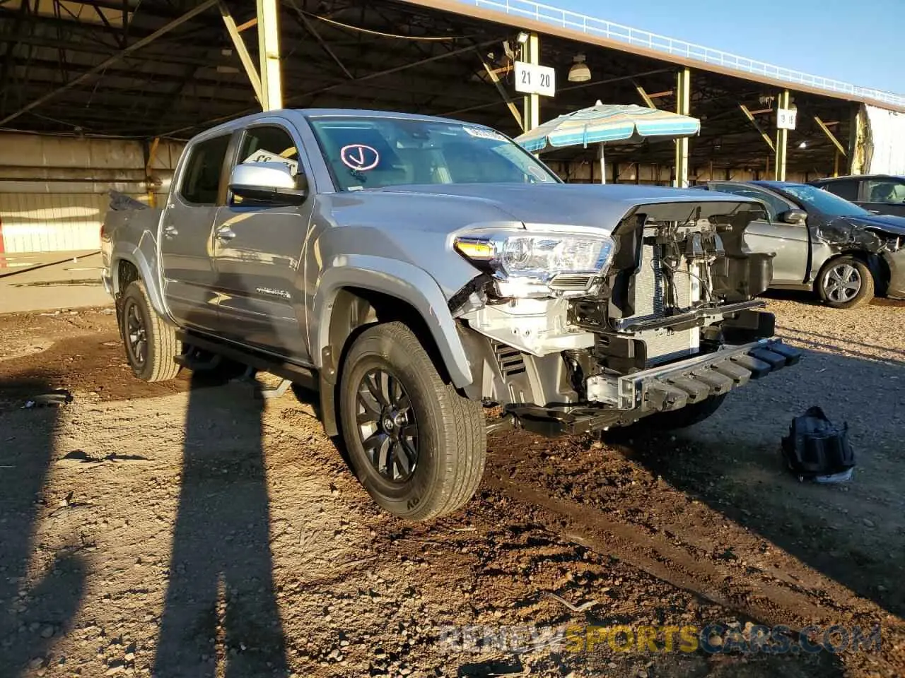 1 Photograph of a damaged car 3TMAZ5CN1NM174842 TOYOTA TACOMA 2022