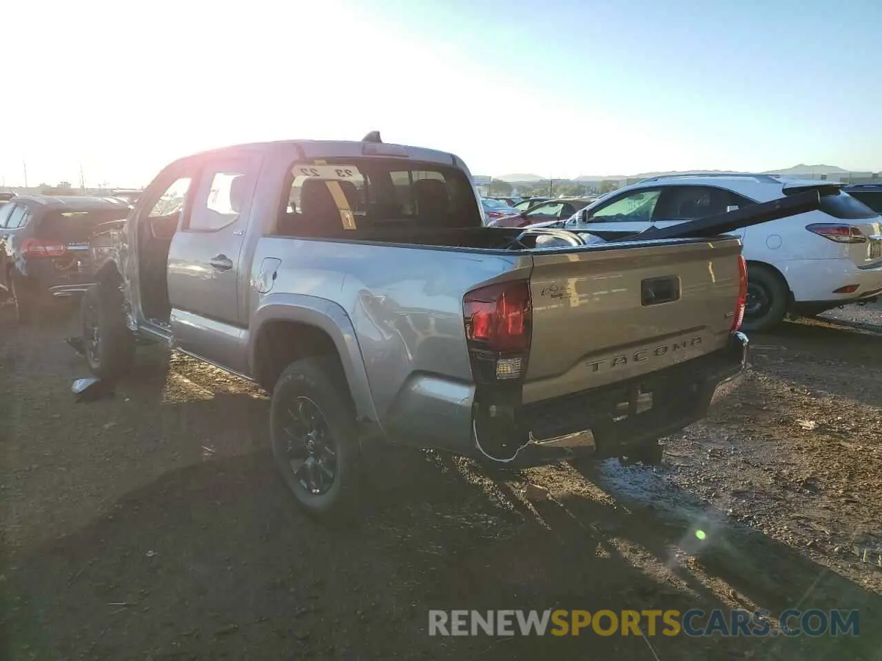 3 Photograph of a damaged car 3TMAZ5CN1NM174842 TOYOTA TACOMA 2022