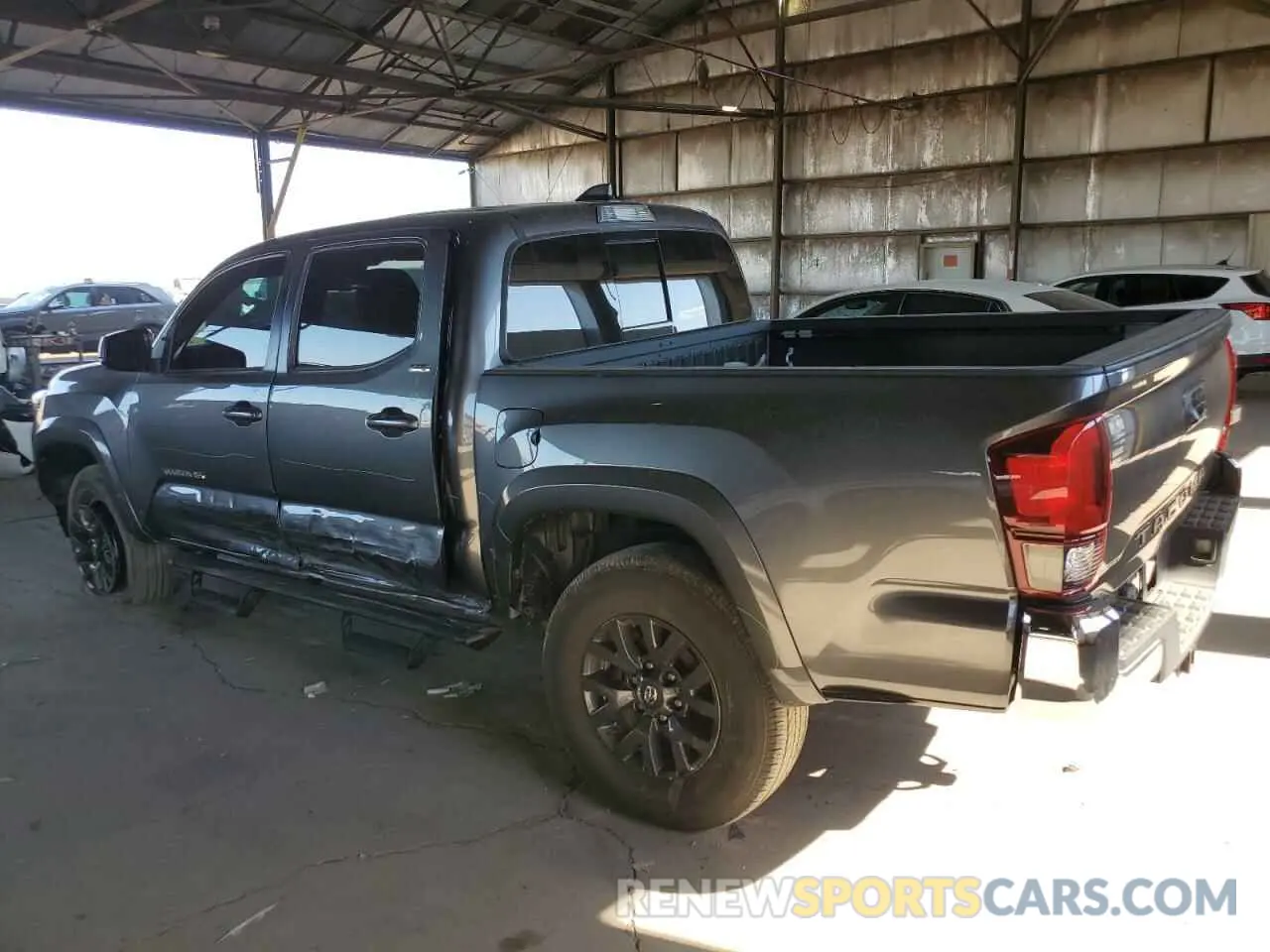 2 Photograph of a damaged car 3TMAZ5CN1NM178194 TOYOTA TACOMA 2022