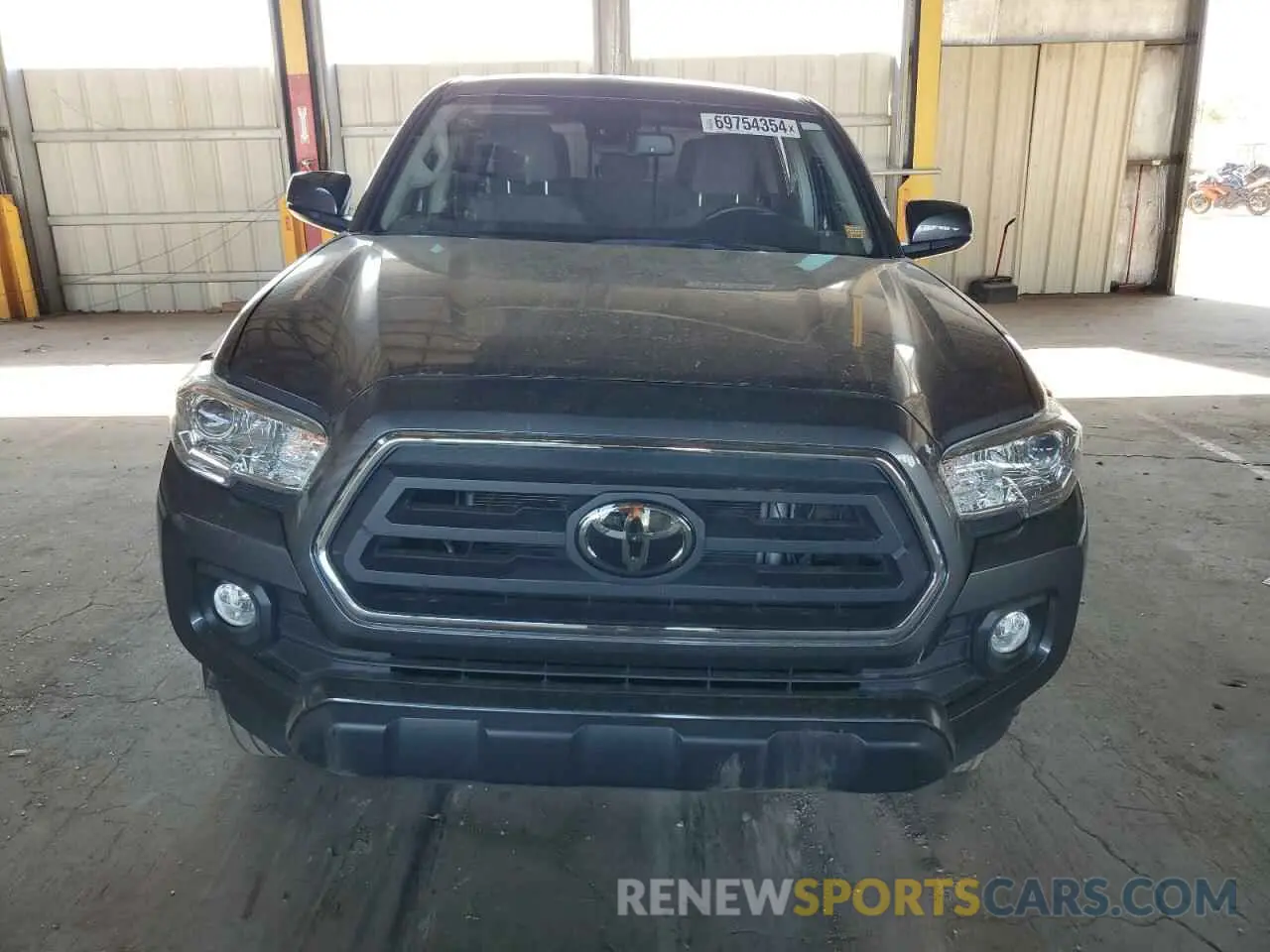 5 Photograph of a damaged car 3TMAZ5CN1NM178194 TOYOTA TACOMA 2022