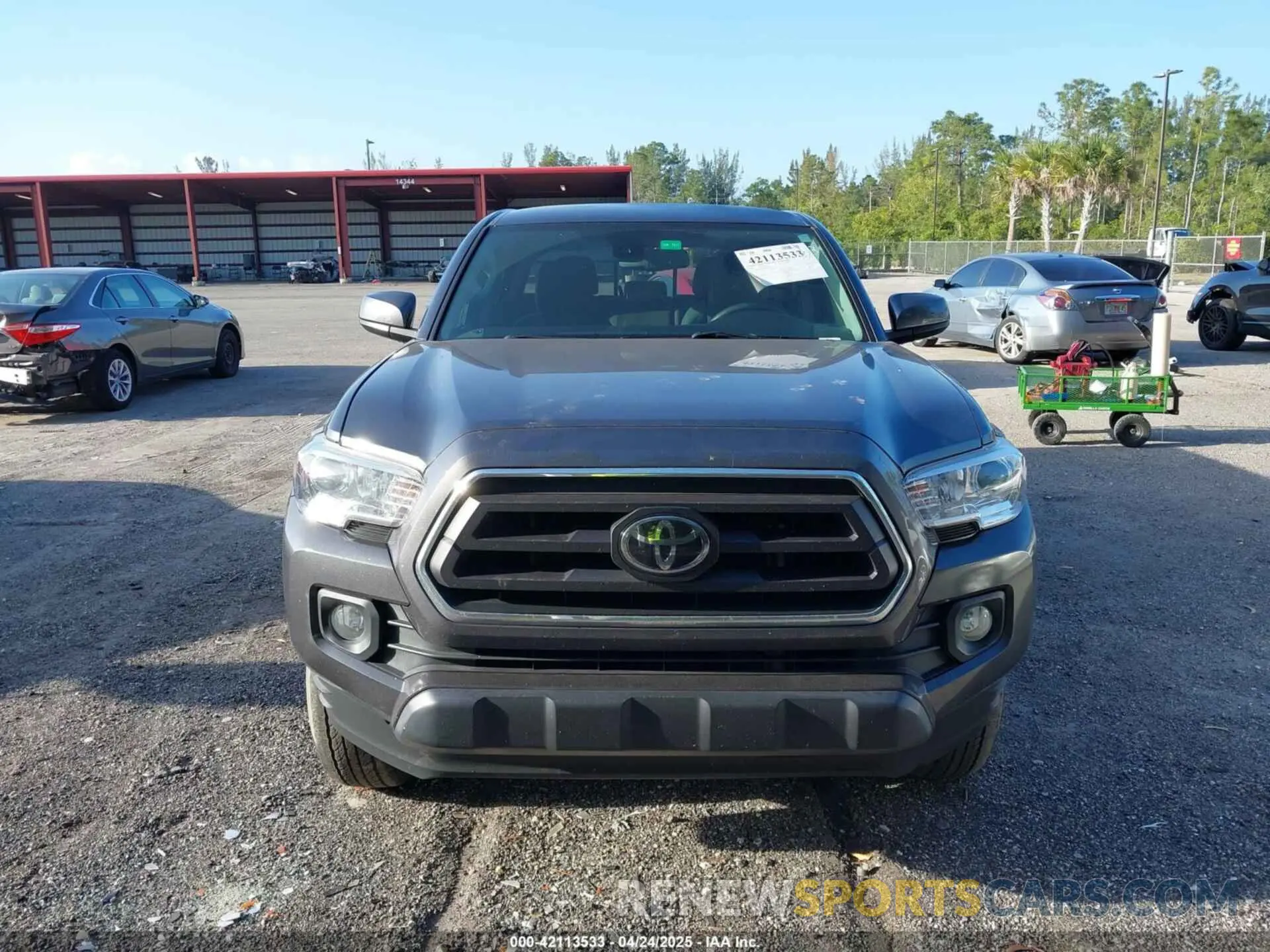12 Photograph of a damaged car 3TMAZ5CN1NM189003 TOYOTA TACOMA 2022