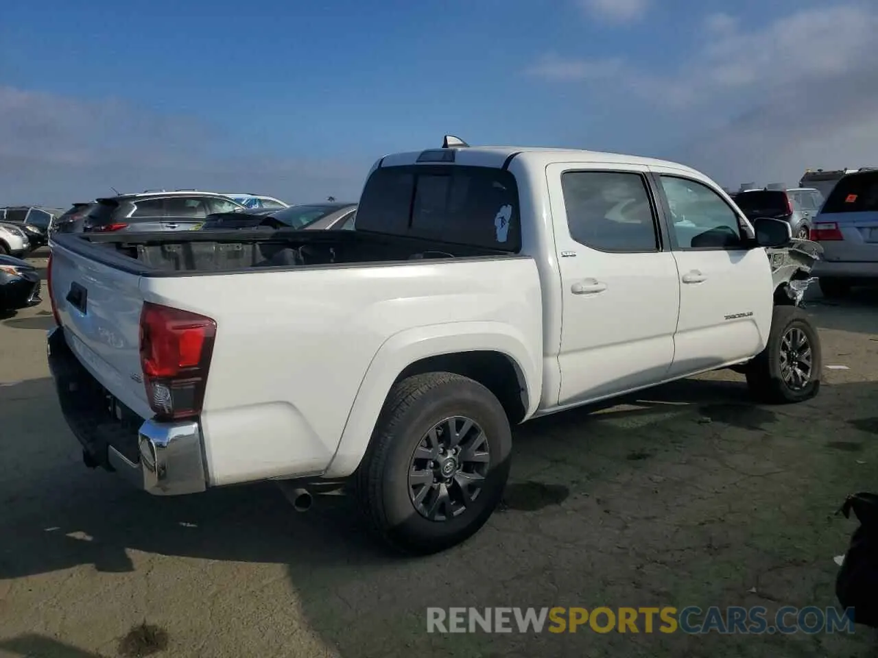 3 Photograph of a damaged car 3TMAZ5CN1NM191818 TOYOTA TACOMA 2022