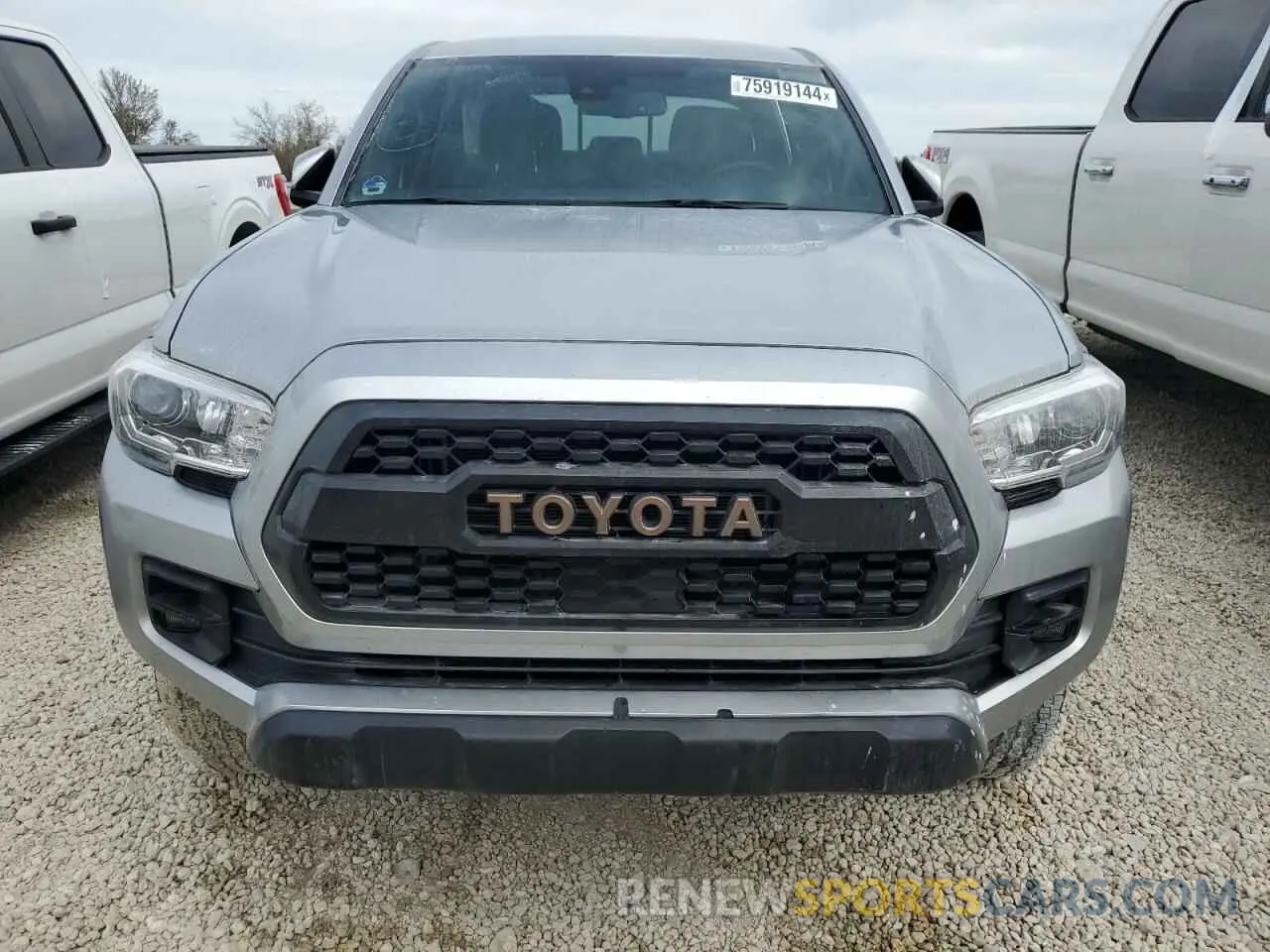 5 Photograph of a damaged car 3TMAZ5CN2NM160528 TOYOTA TACOMA 2022