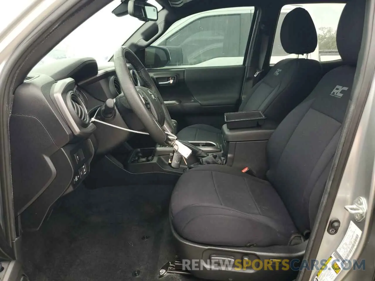 7 Photograph of a damaged car 3TMAZ5CN2NM160528 TOYOTA TACOMA 2022