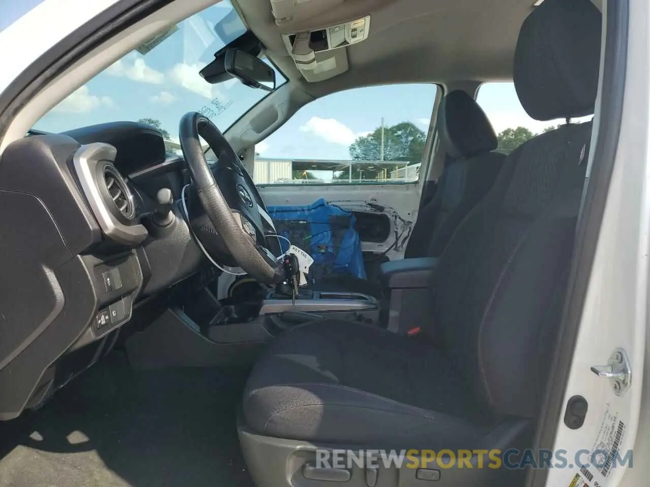 7 Photograph of a damaged car 3TMAZ5CN2NM162540 TOYOTA TACOMA 2022