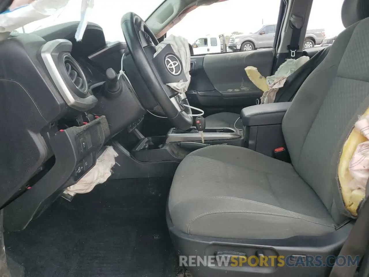 7 Photograph of a damaged car 3TMAZ5CN2NM173571 TOYOTA TACOMA 2022