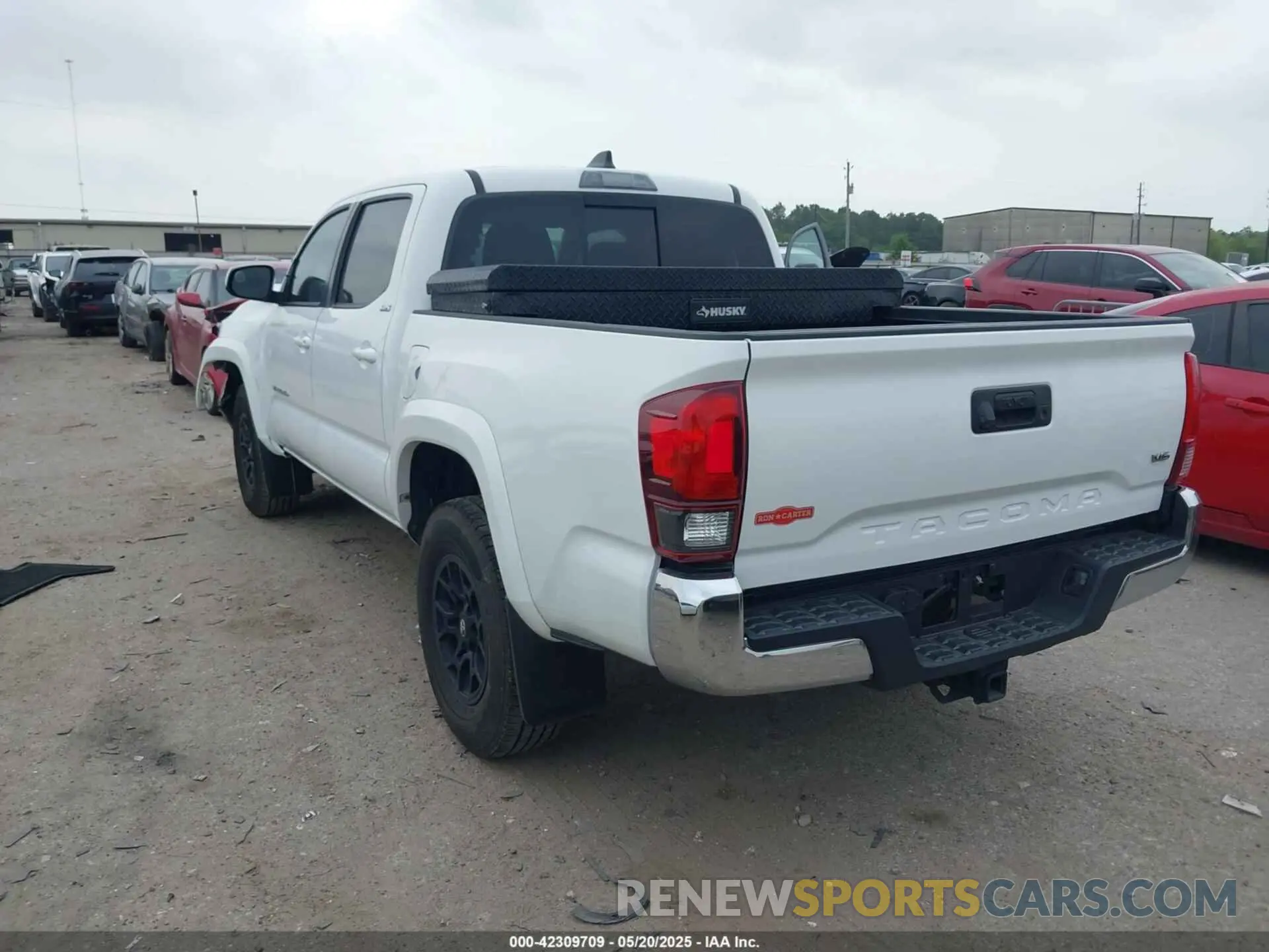 3 Photograph of a damaged car 3TMAZ5CN2NM179189 TOYOTA TACOMA 2022