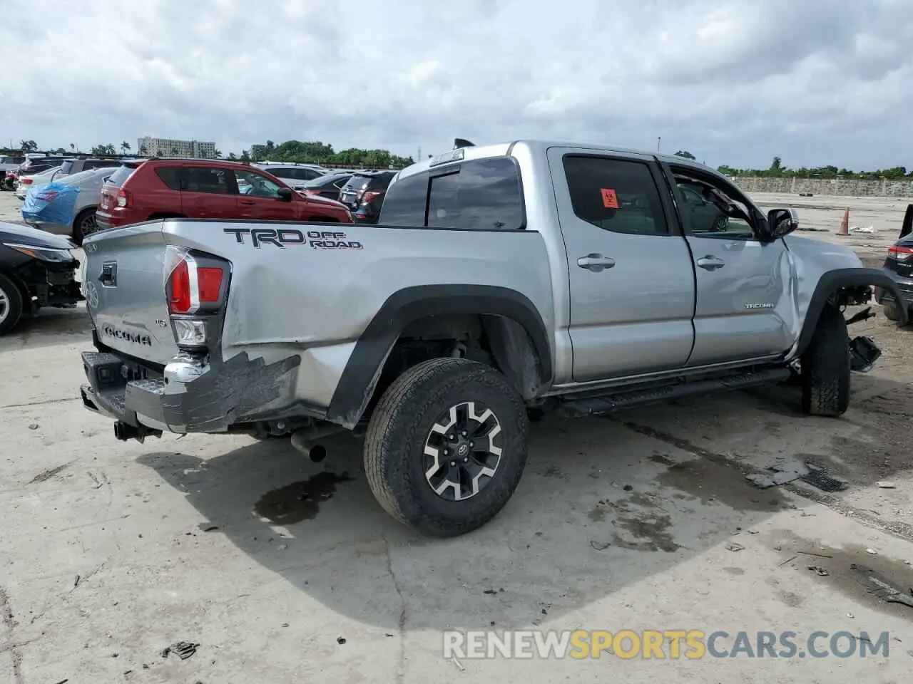 3 Photograph of a damaged car 3TMAZ5CN3NM184935 TOYOTA TACOMA 2022