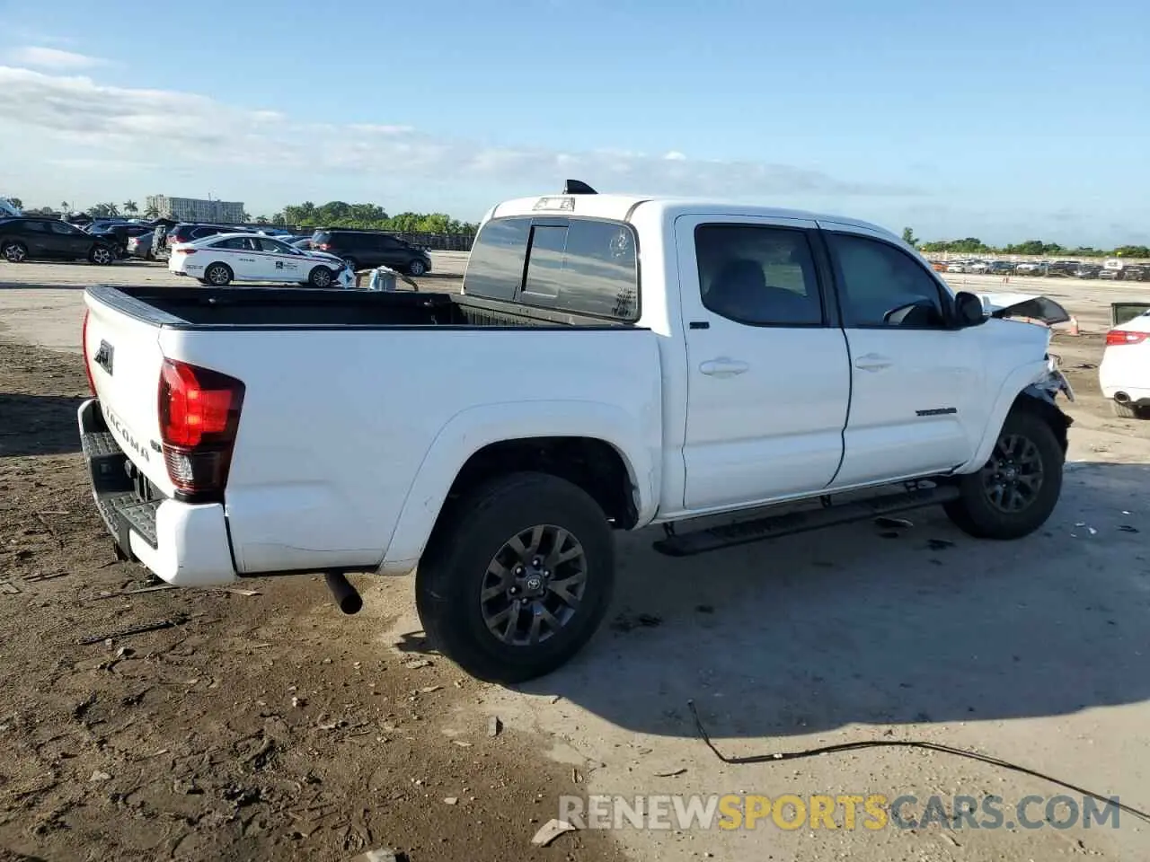 3 Photograph of a damaged car 3TMAZ5CN3NM188418 TOYOTA TACOMA 2022