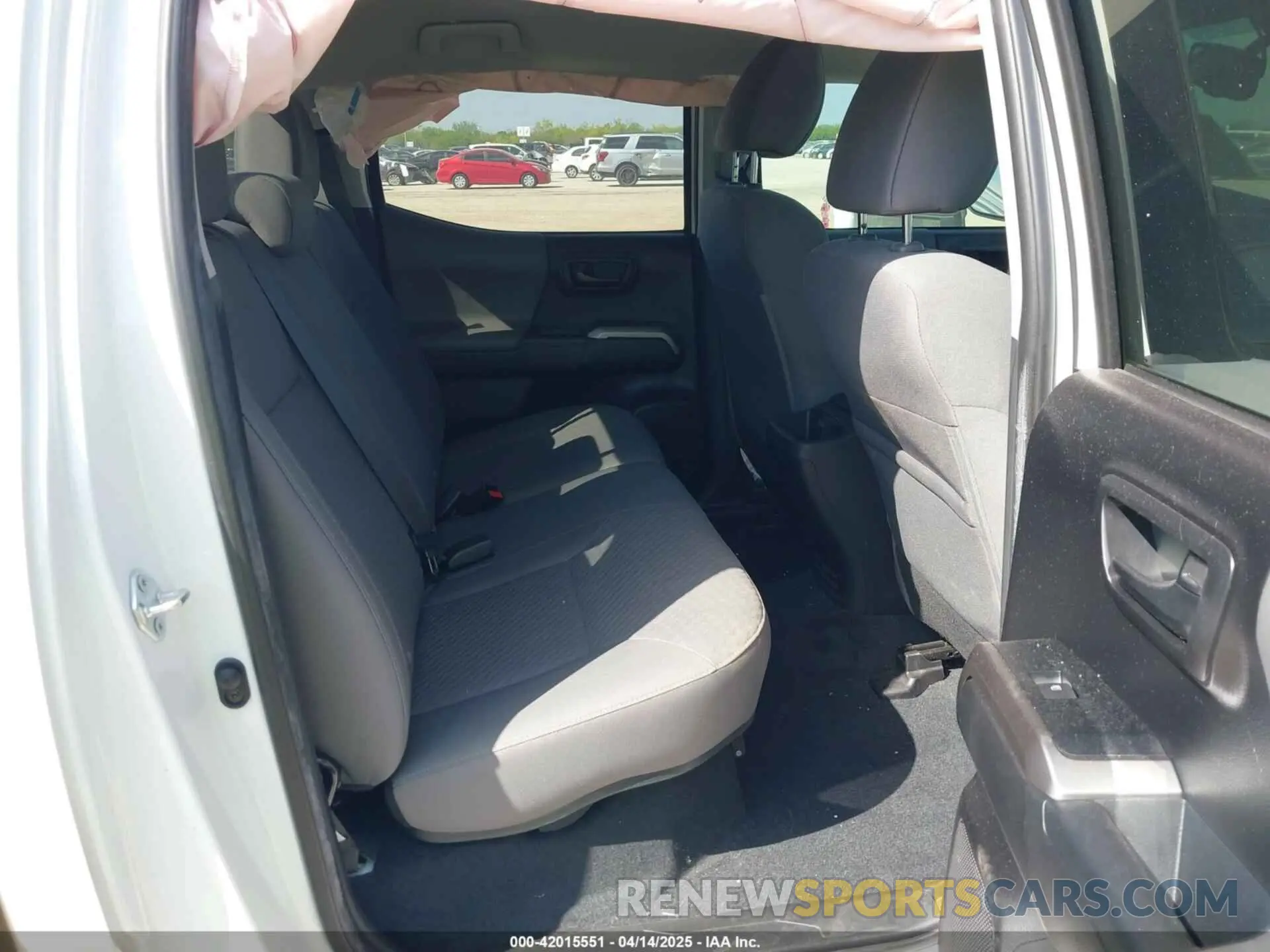 8 Фотография поврежденного автомобиля 3TMAZ5CN4NM165679 TOYOTA TACOMA 2022