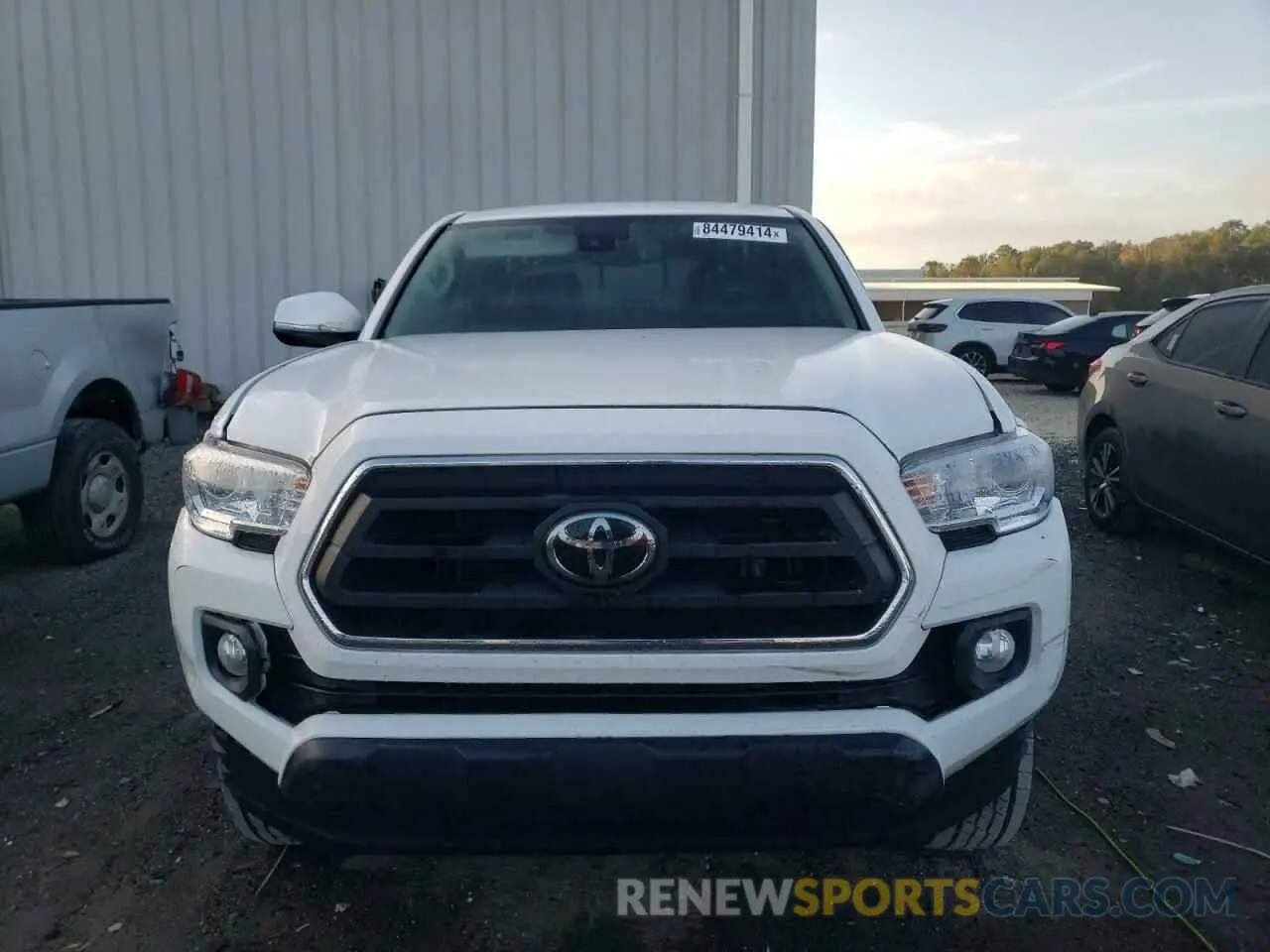 5 Photograph of a damaged car 3TMAZ5CN4NM168338 TOYOTA TACOMA 2022