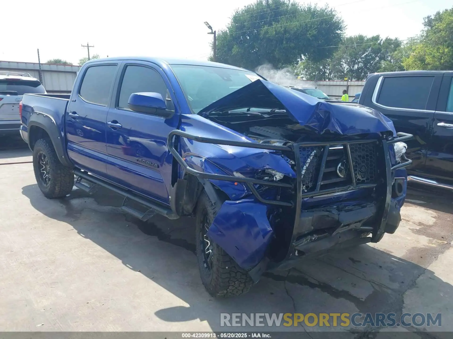 1 Photograph of a damaged car 3TMAZ5CN4NM172017 TOYOTA TACOMA 2022
